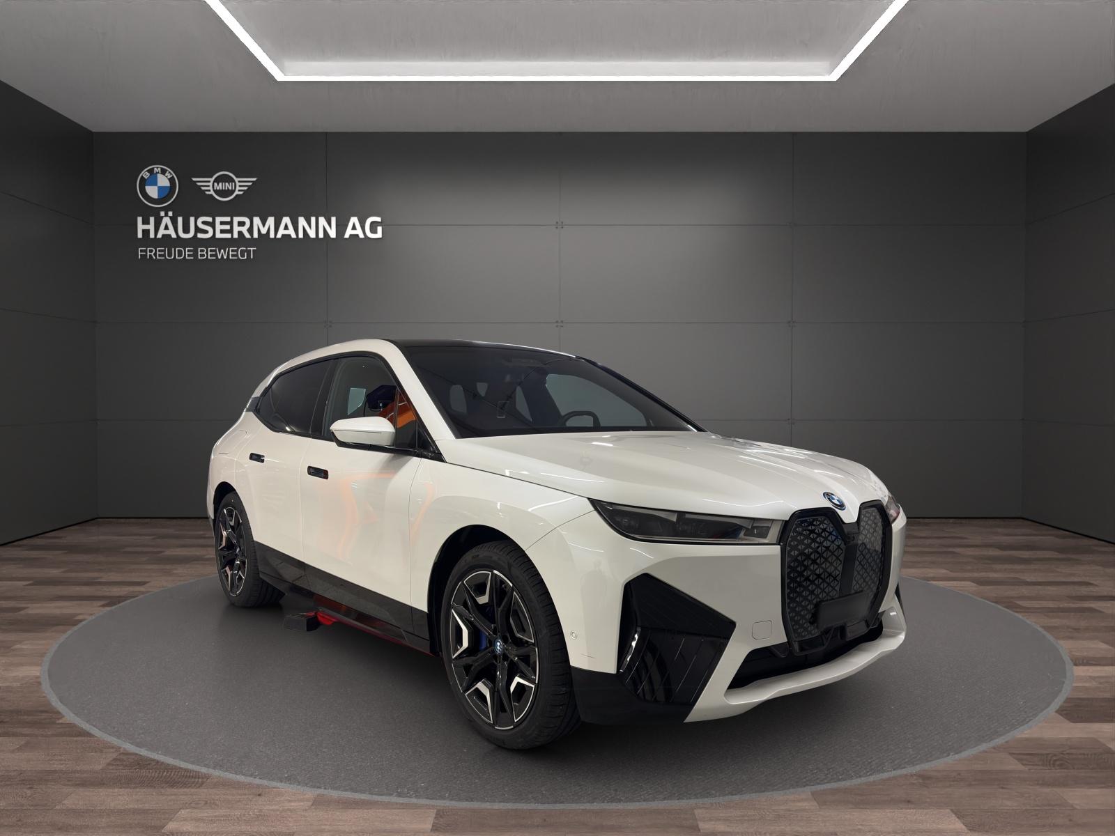BMW iX xDrive50 SPORTPAKET-showroom-element-2