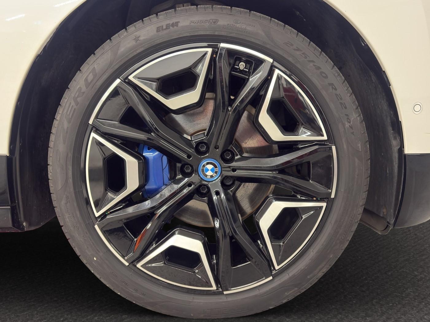 BMW iX xDrive50 SPORTPAKET-image-9