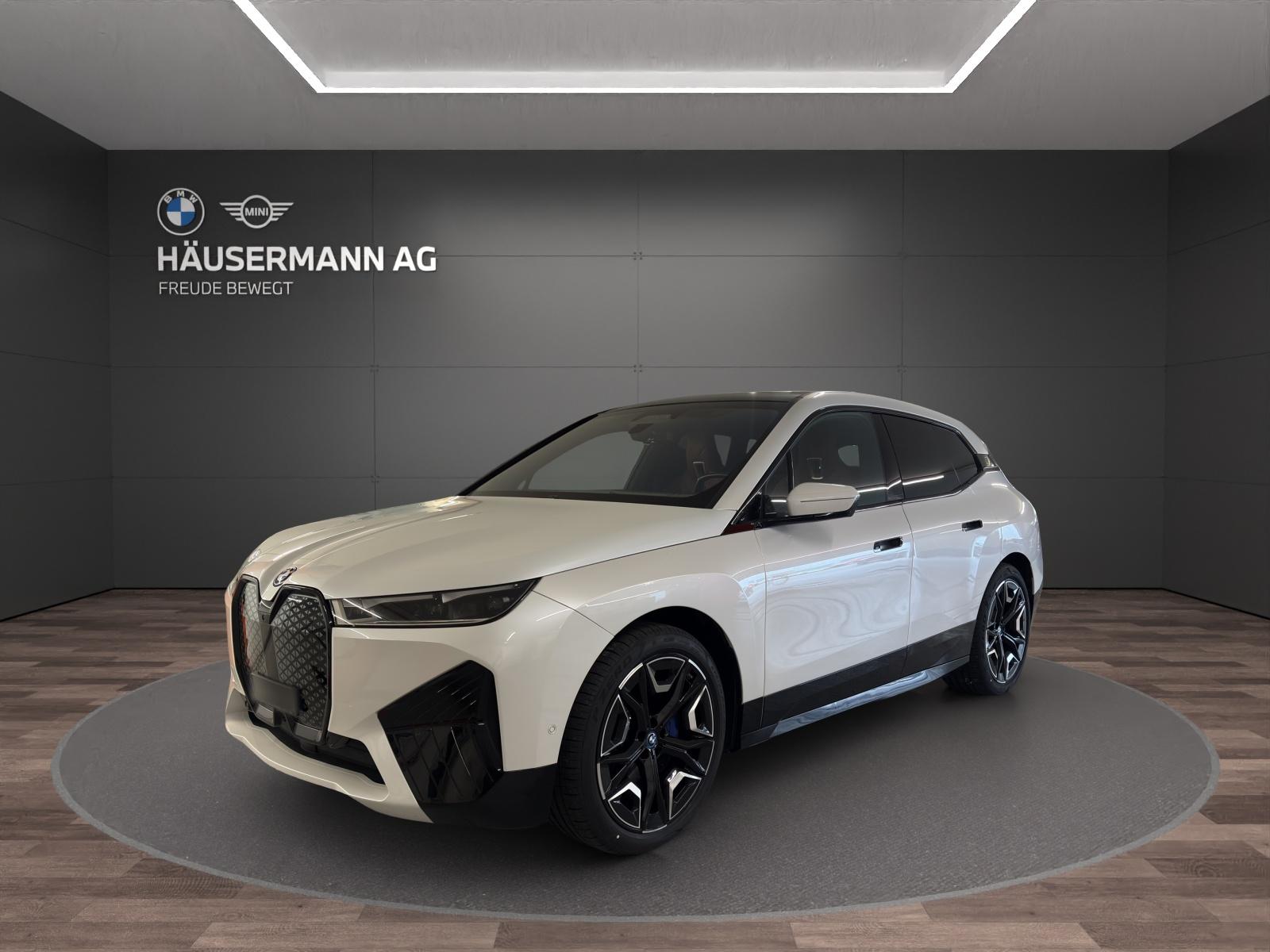 BMW iX xDrive50 SPORTPAKET