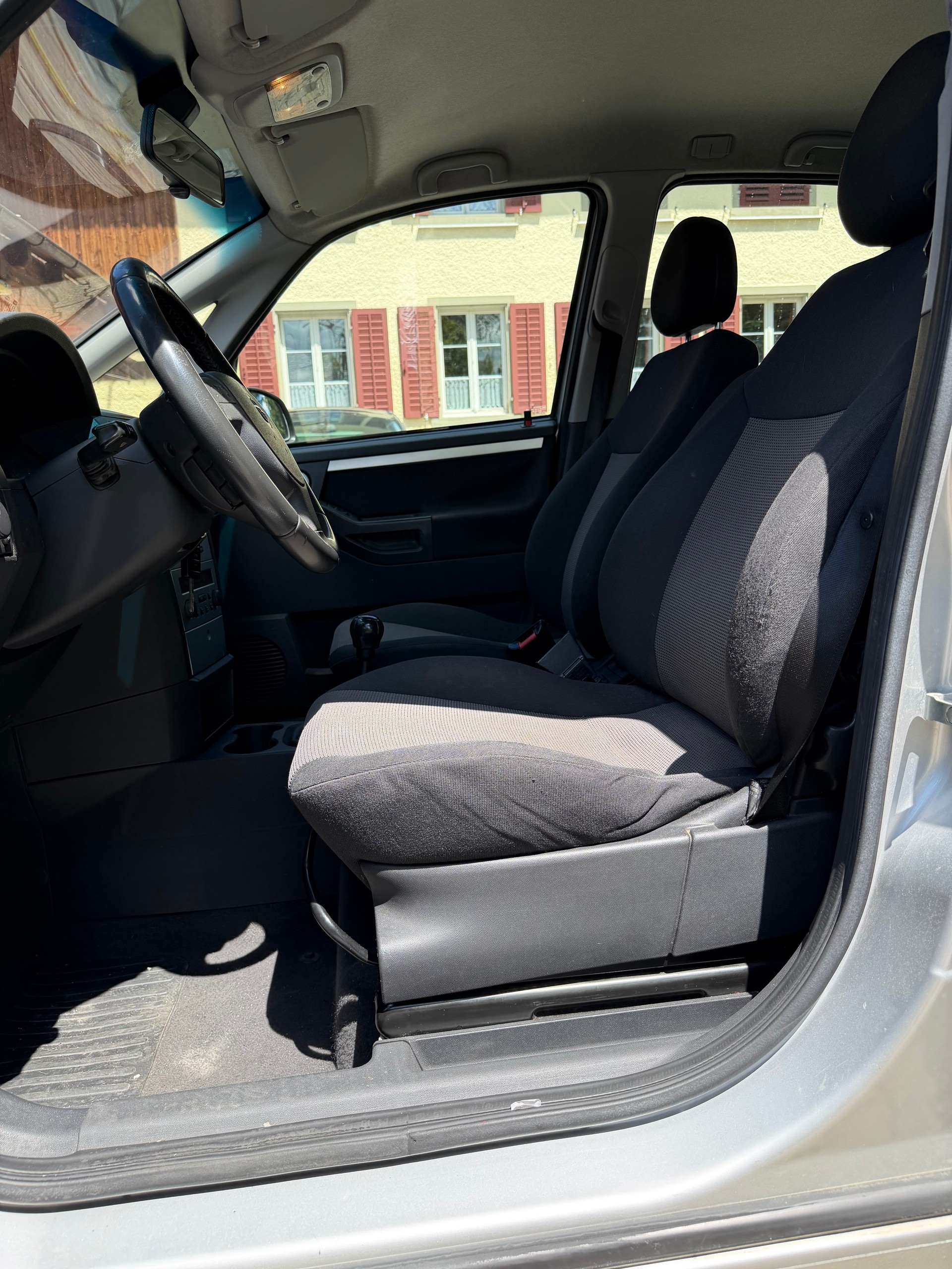 OPEL Meriva 1.7 CDTi Essentia-image-5