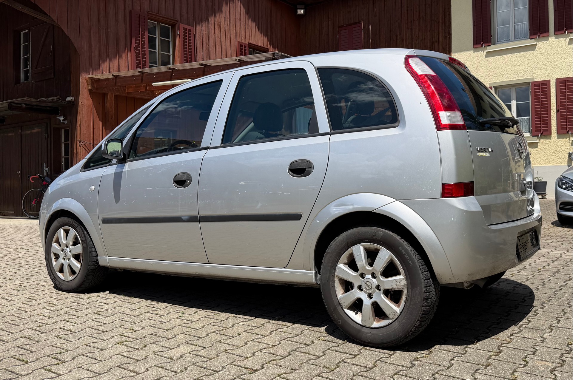 OPEL Meriva 1.7 CDTi Essentia-image-3