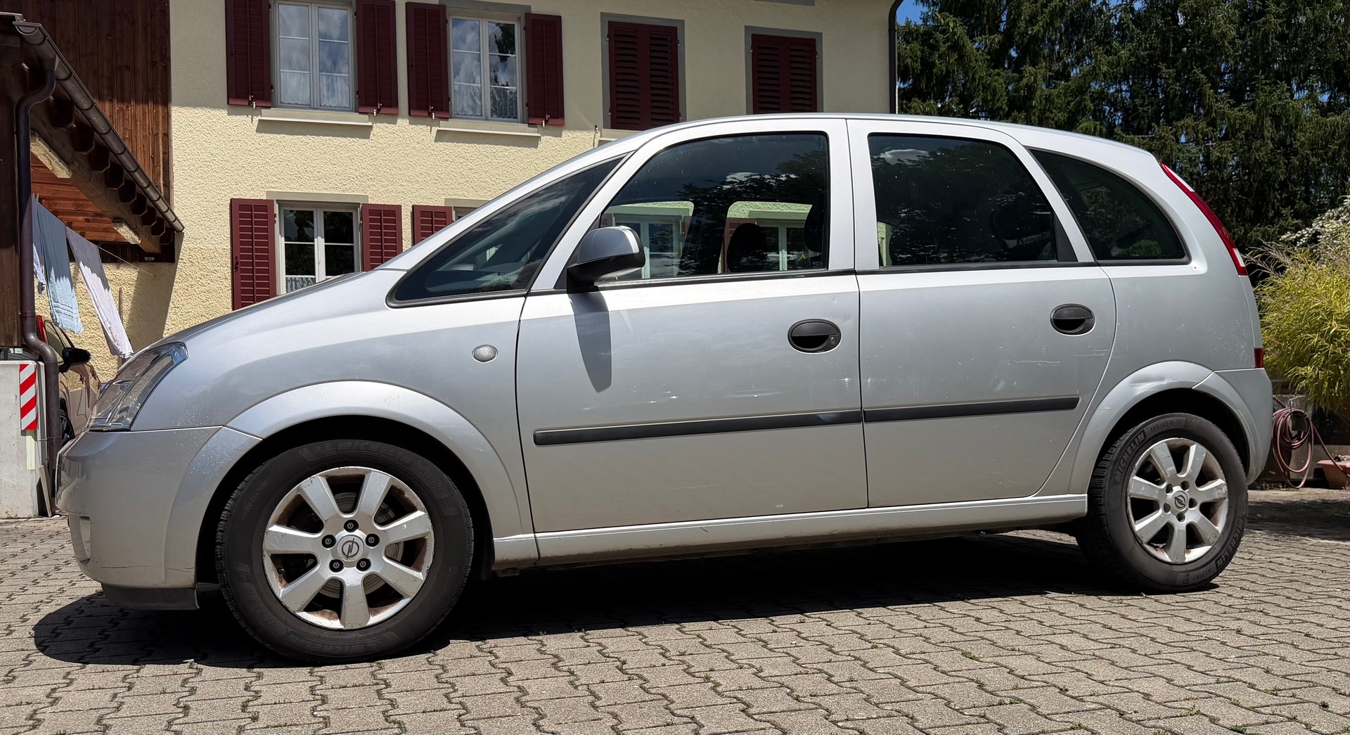 OPEL Meriva 1.7 CDTi Essentia-image-2