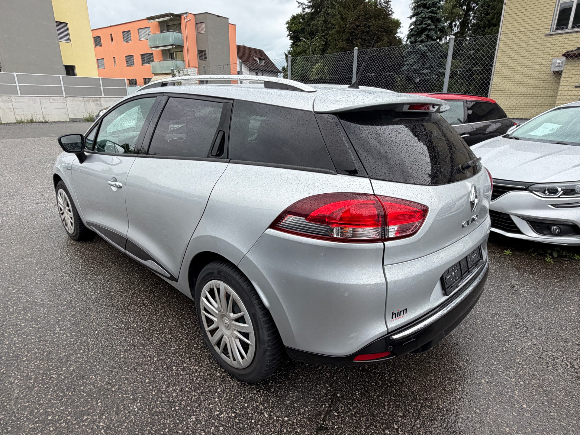 RENAULT Clio Grandtour 1.2 16V T Limited EDC-image-12