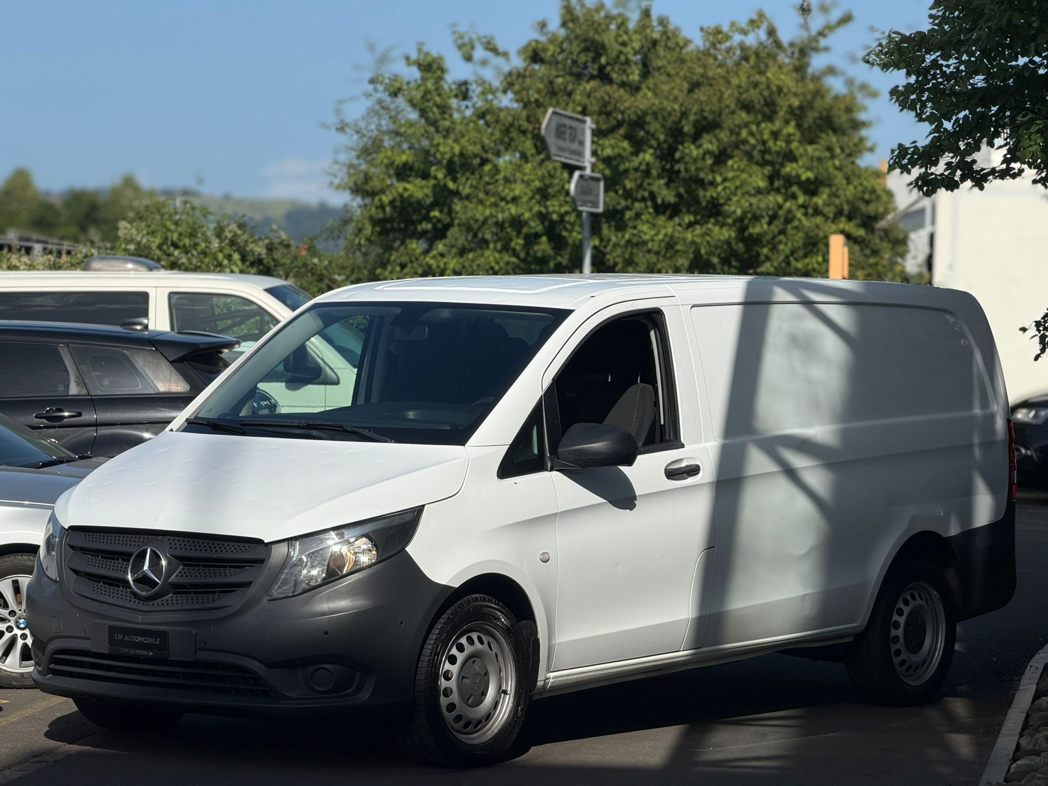Car photo