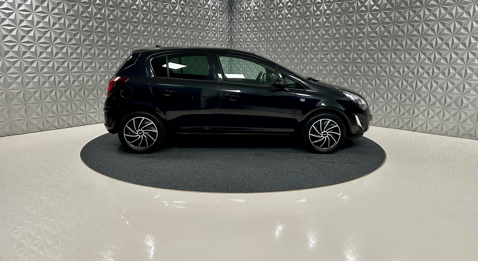 OPEL Corsa 1.4 Turbo Active Edition-image-3