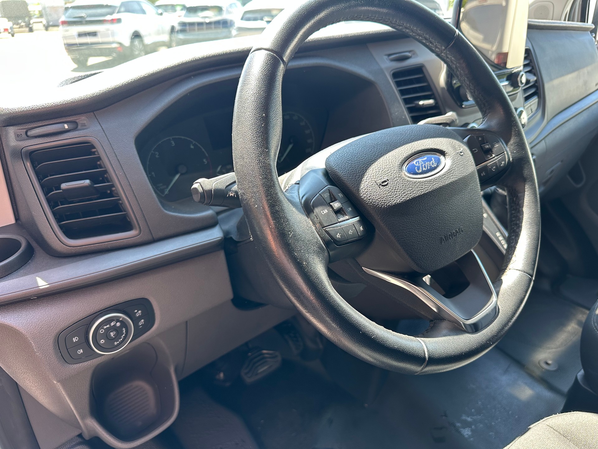 FORD Transit Custom Van 300 L1H1 Trend A-image-5