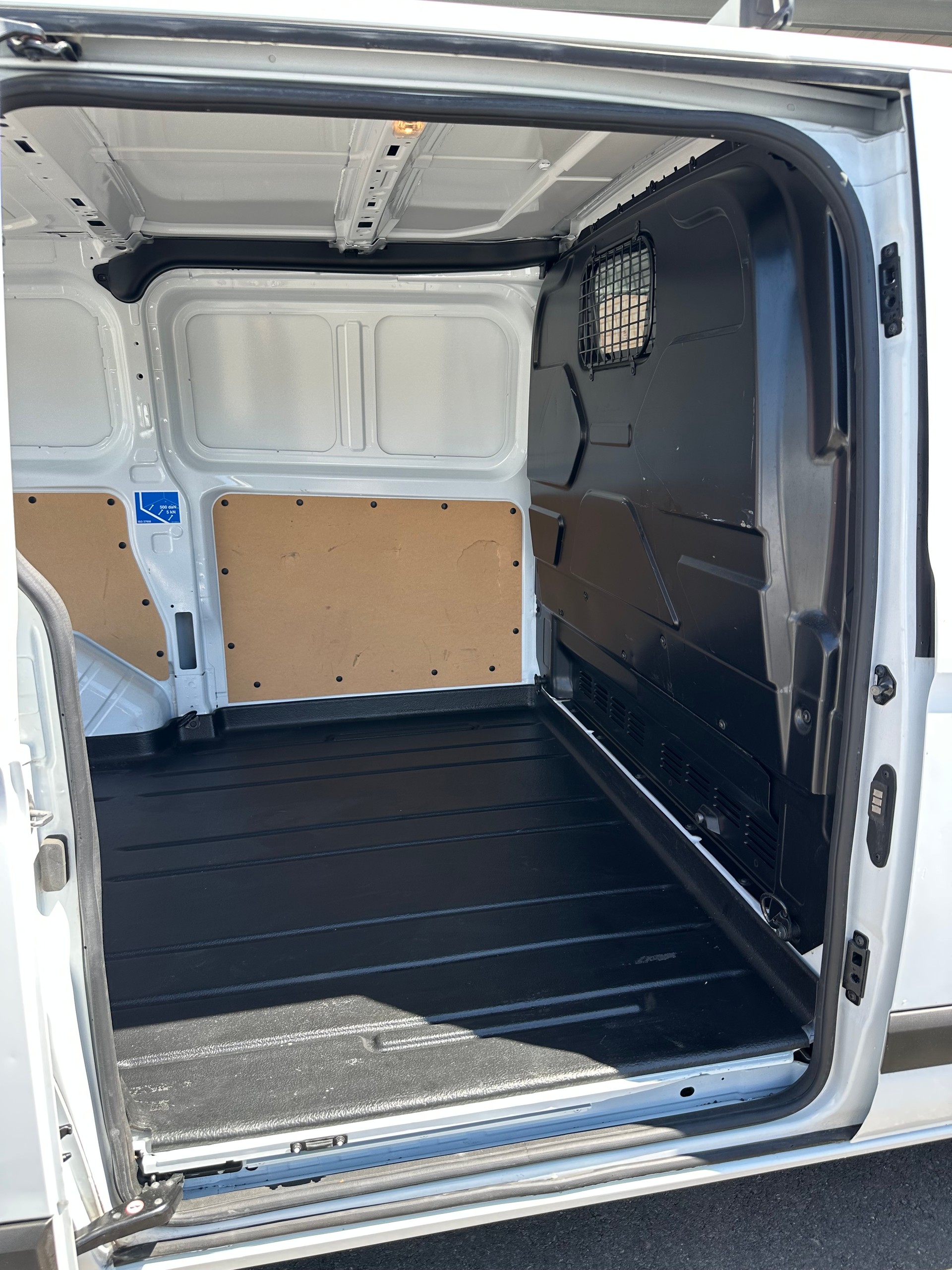 FORD Transit Custom Van 300 L1H1 Trend A-image-13