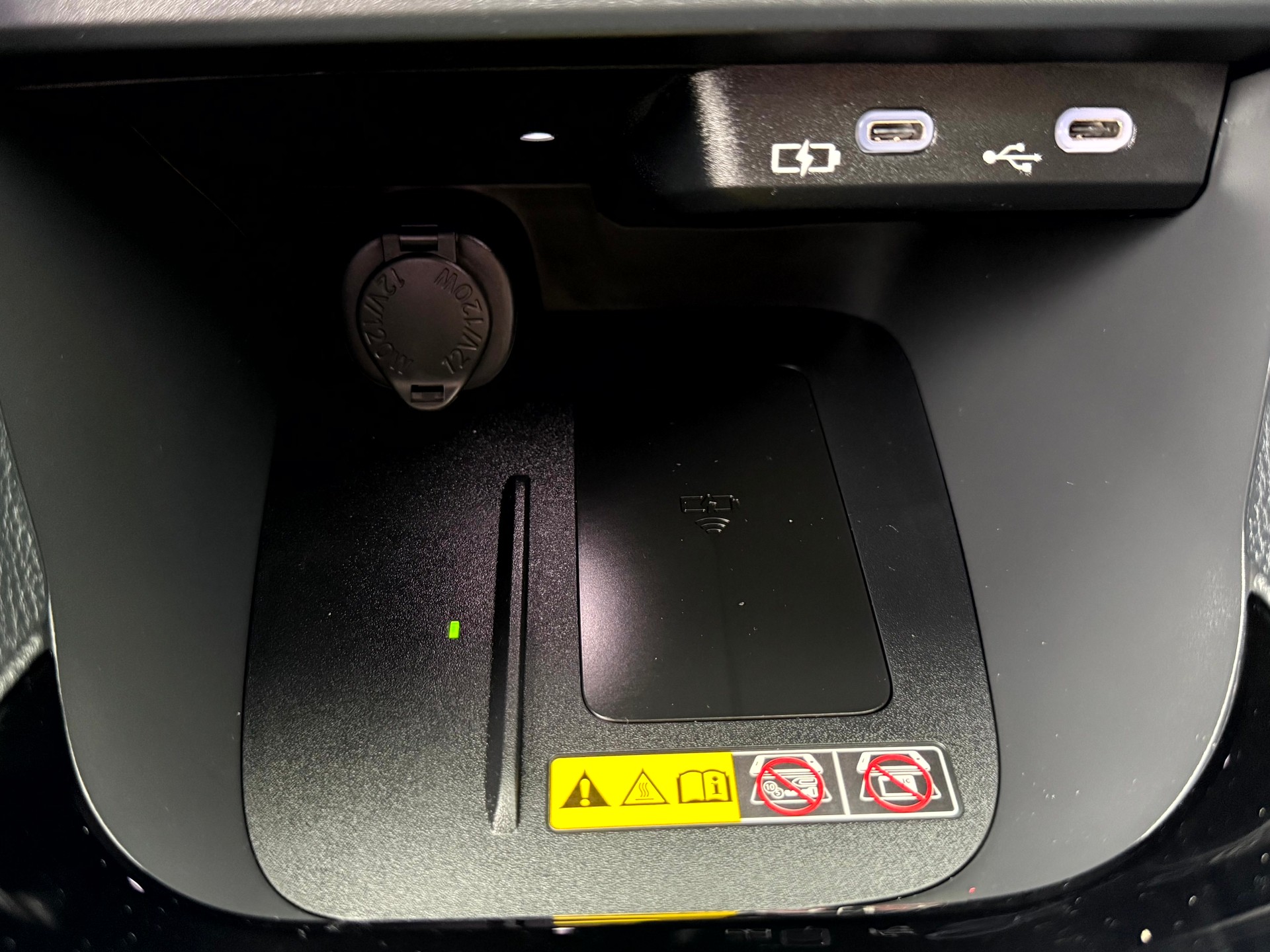 TOYOTA Yaris Cross 1.5 Premium AWDi e-CVT-image-23