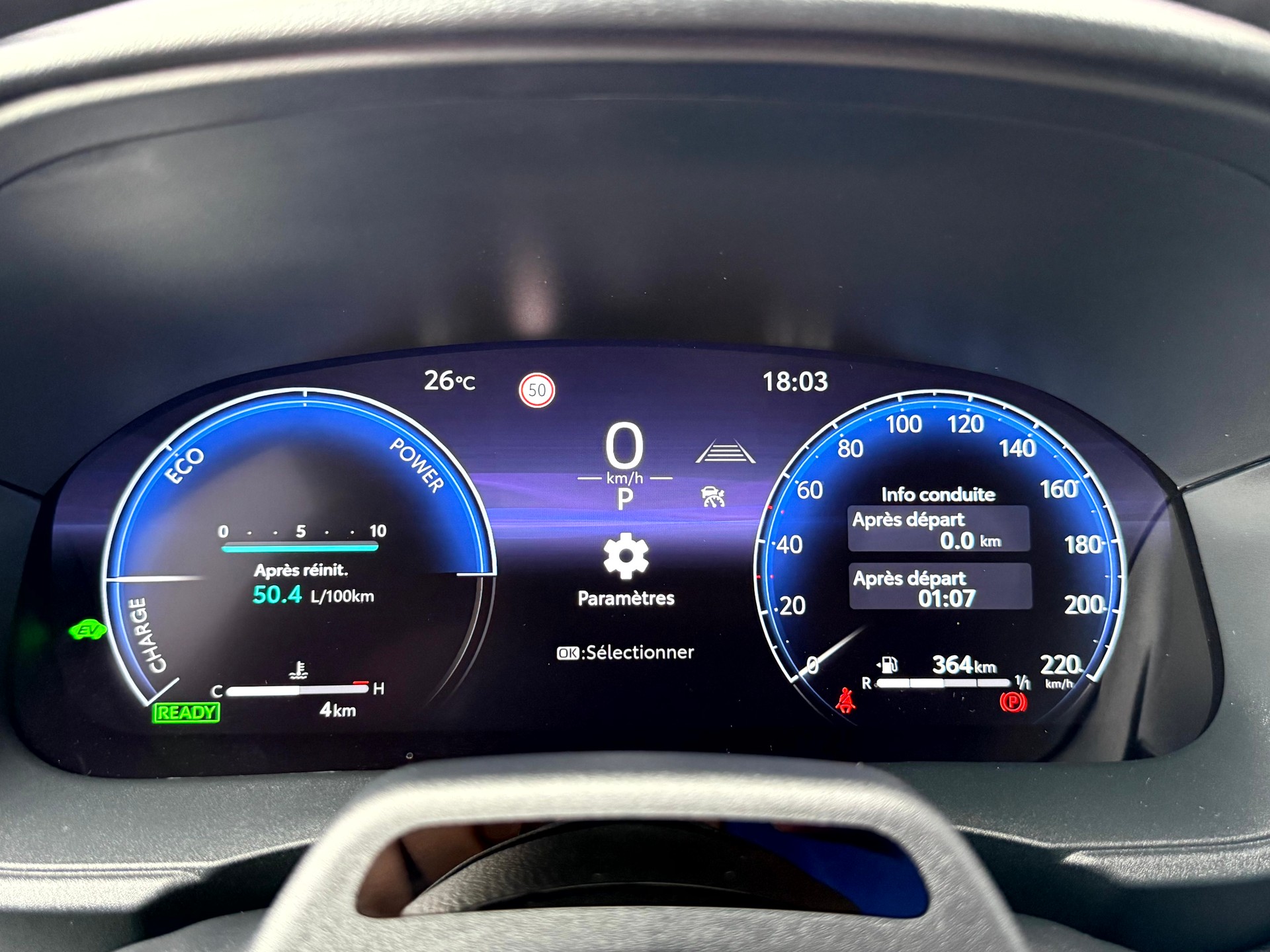TOYOTA Yaris Cross 1.5 Premium AWDi e-CVT-image-19