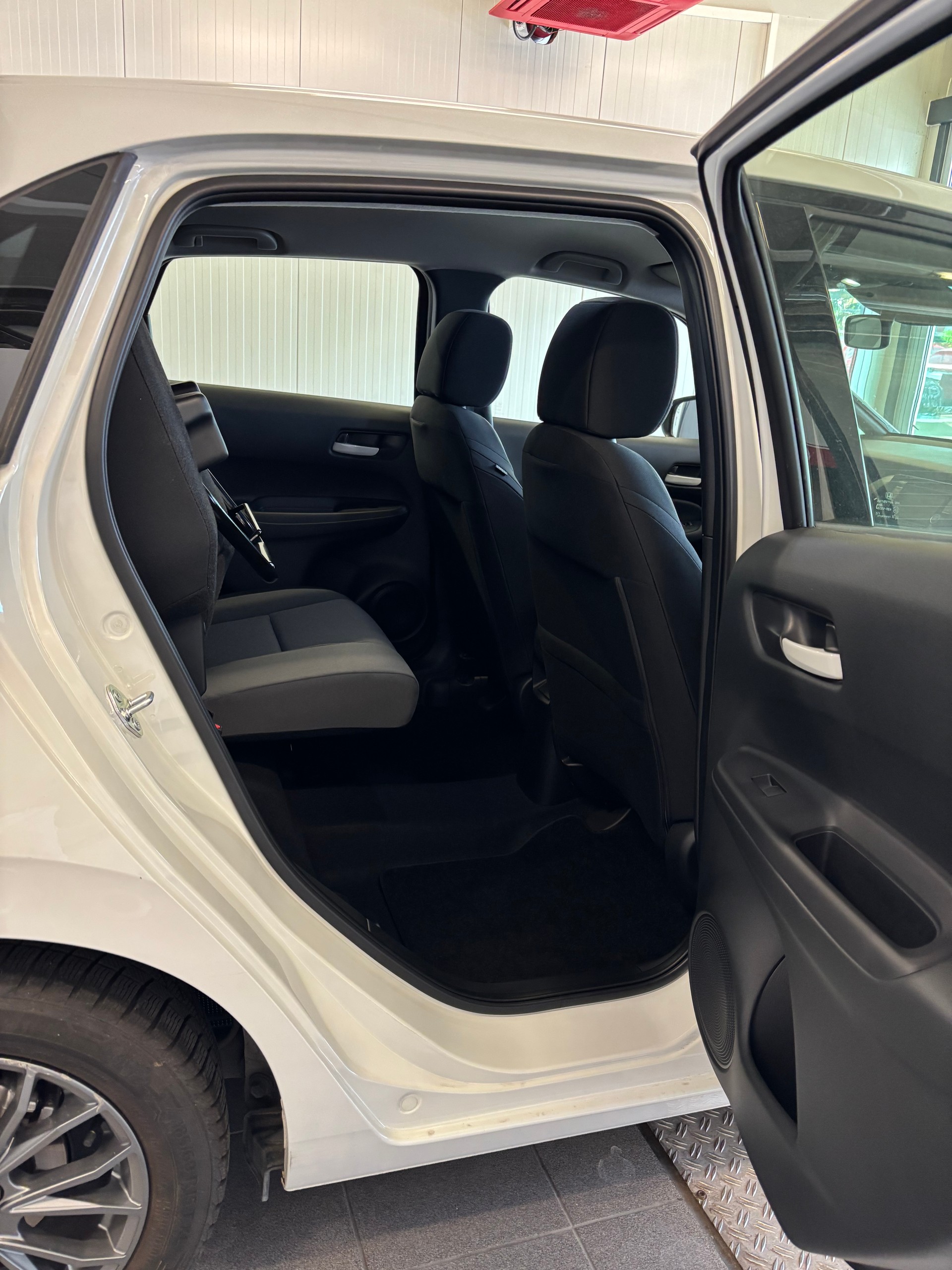 HONDA Jazz 1.5i-MMD Comfort E-CVT-image-13