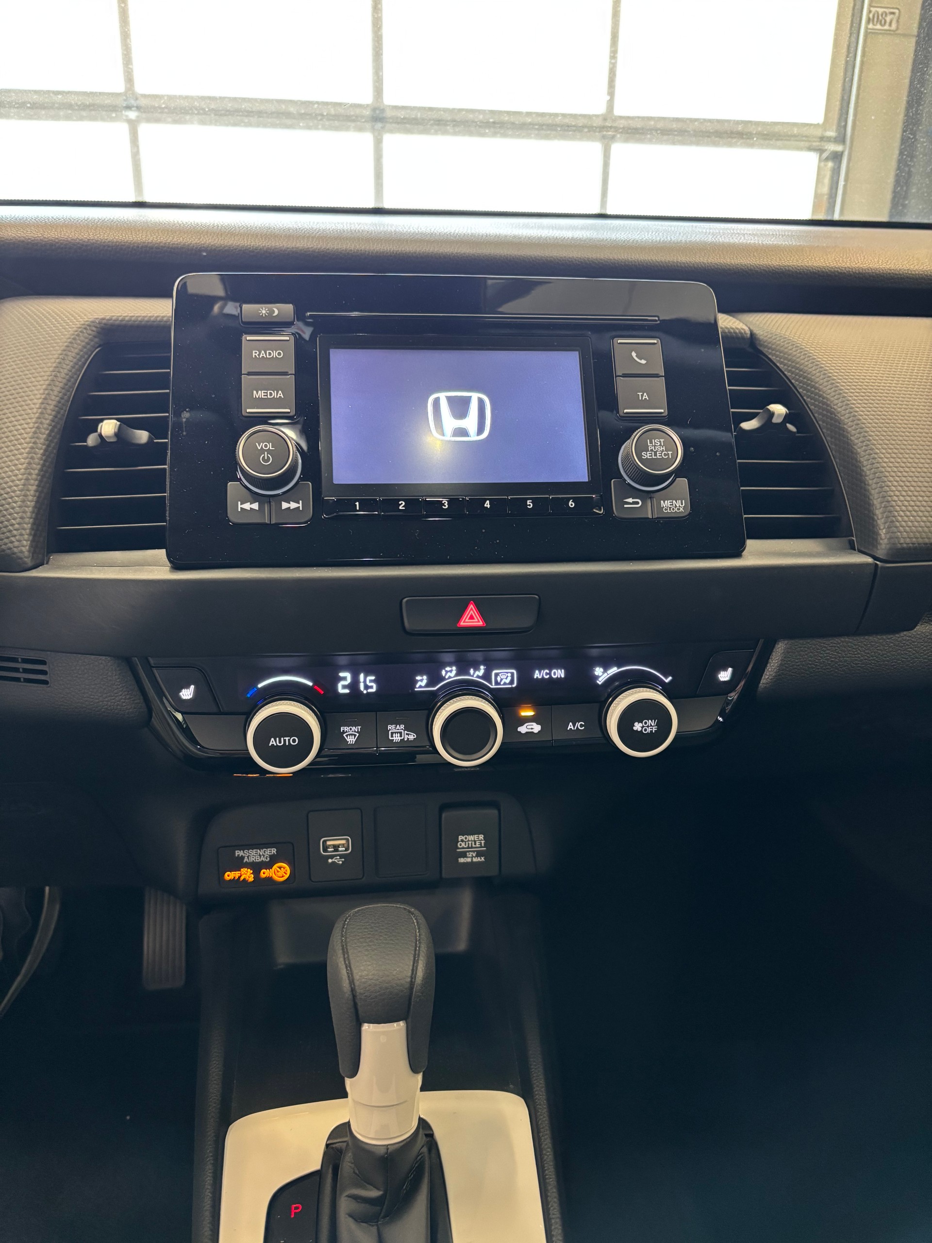 HONDA Jazz 1.5i-MMD Comfort E-CVT-image-9