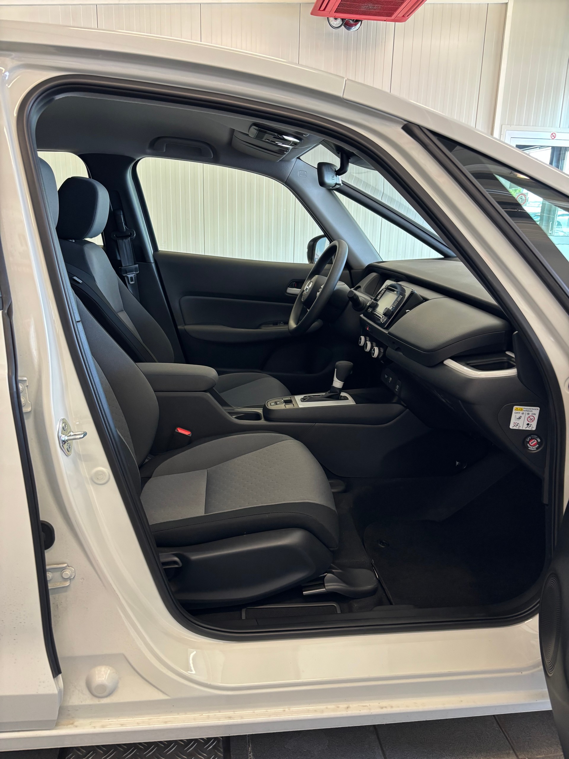 HONDA Jazz 1.5i-MMD Comfort E-CVT-image-11