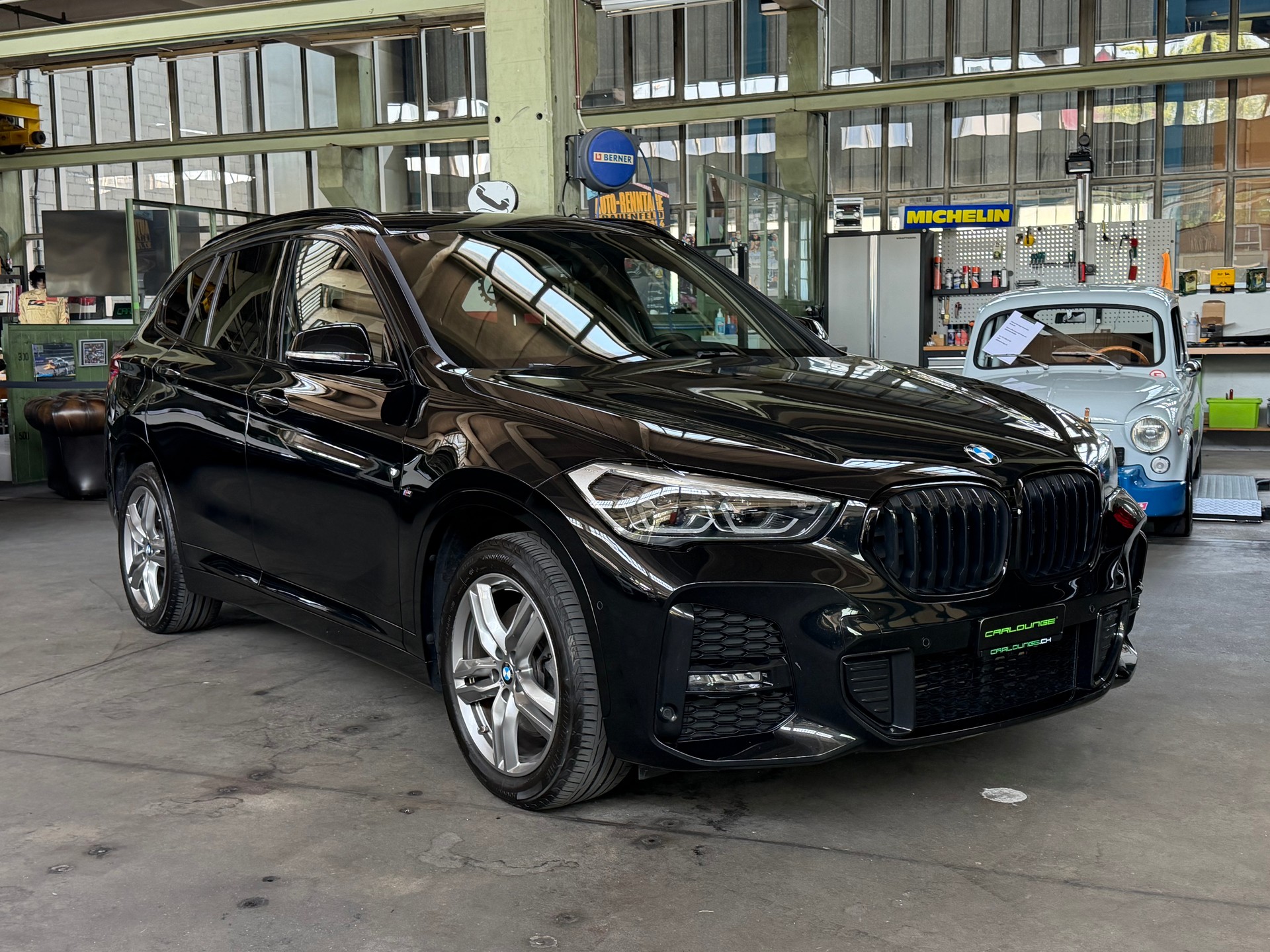 BMW X1 xDrive 25e M Sport / M- & M- Aero-Paket / Steptronic-image-0