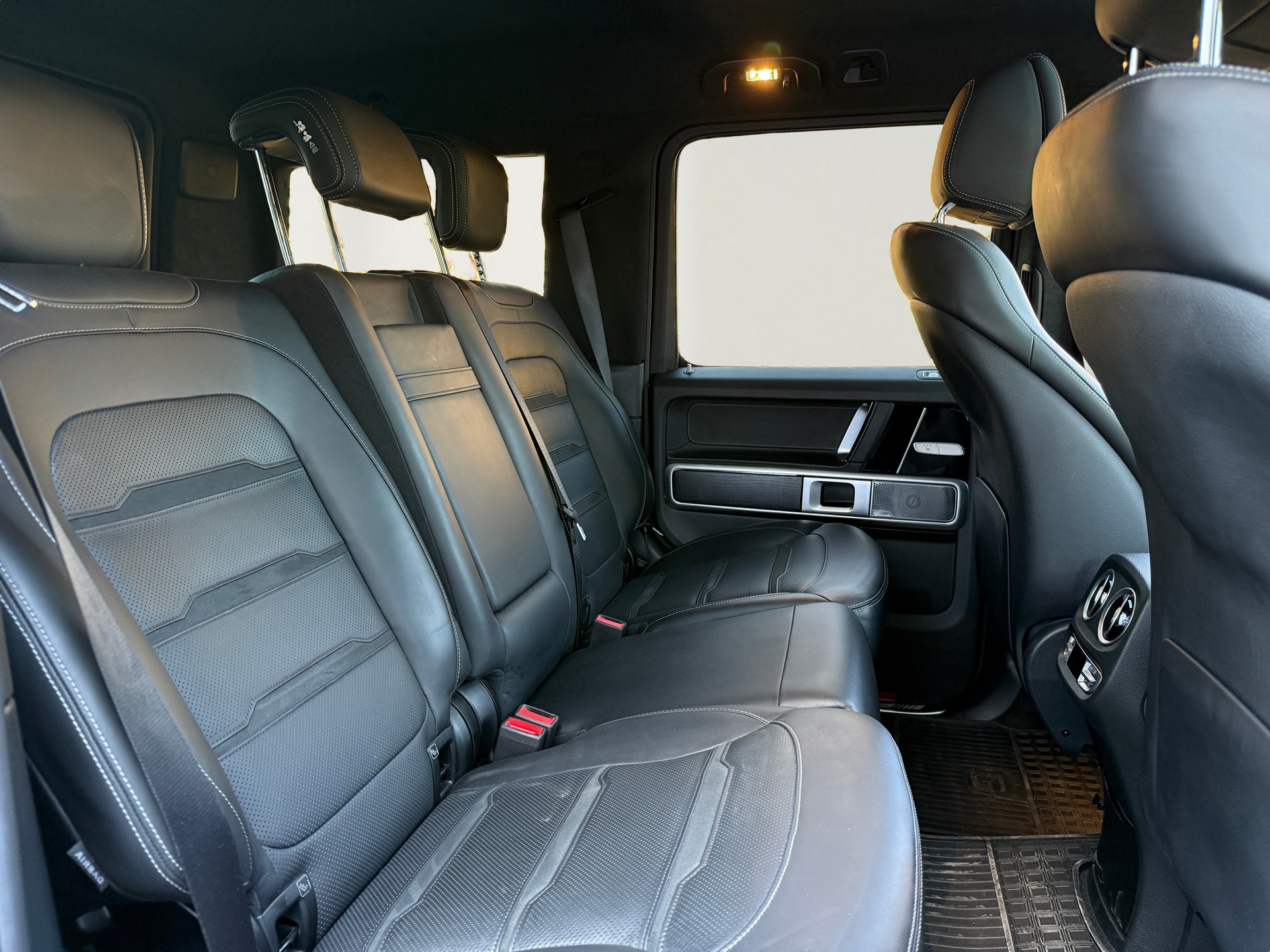 MERCEDES-BENZ G 63 AMG Speedshift Plus G-Tronic-image-12