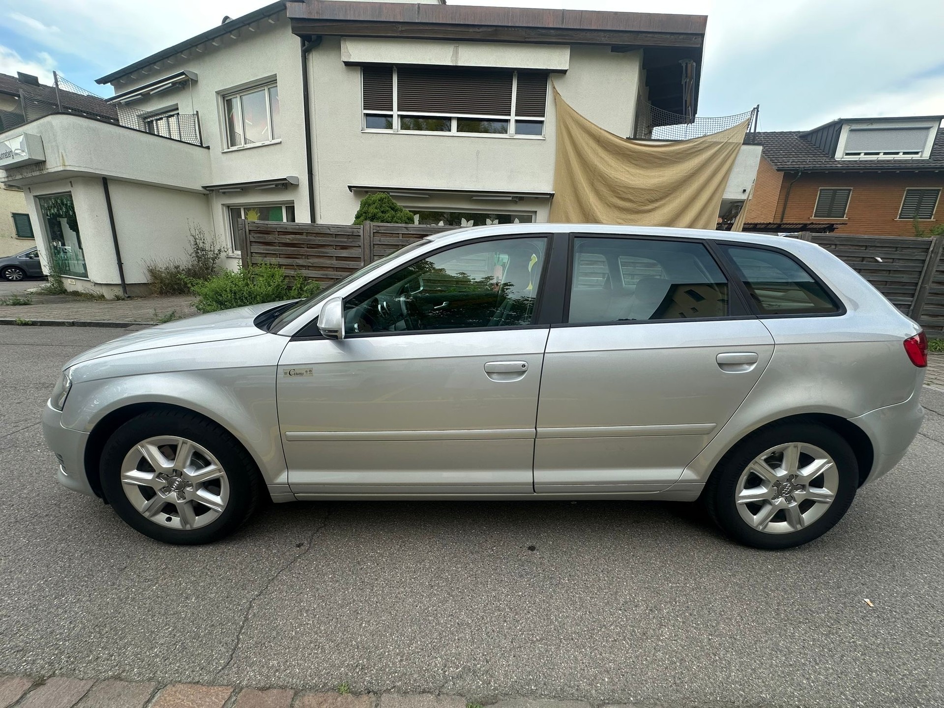 AUDI A3 Sportback 2.0 TFSI Ambition quattro S-tronic-image-6