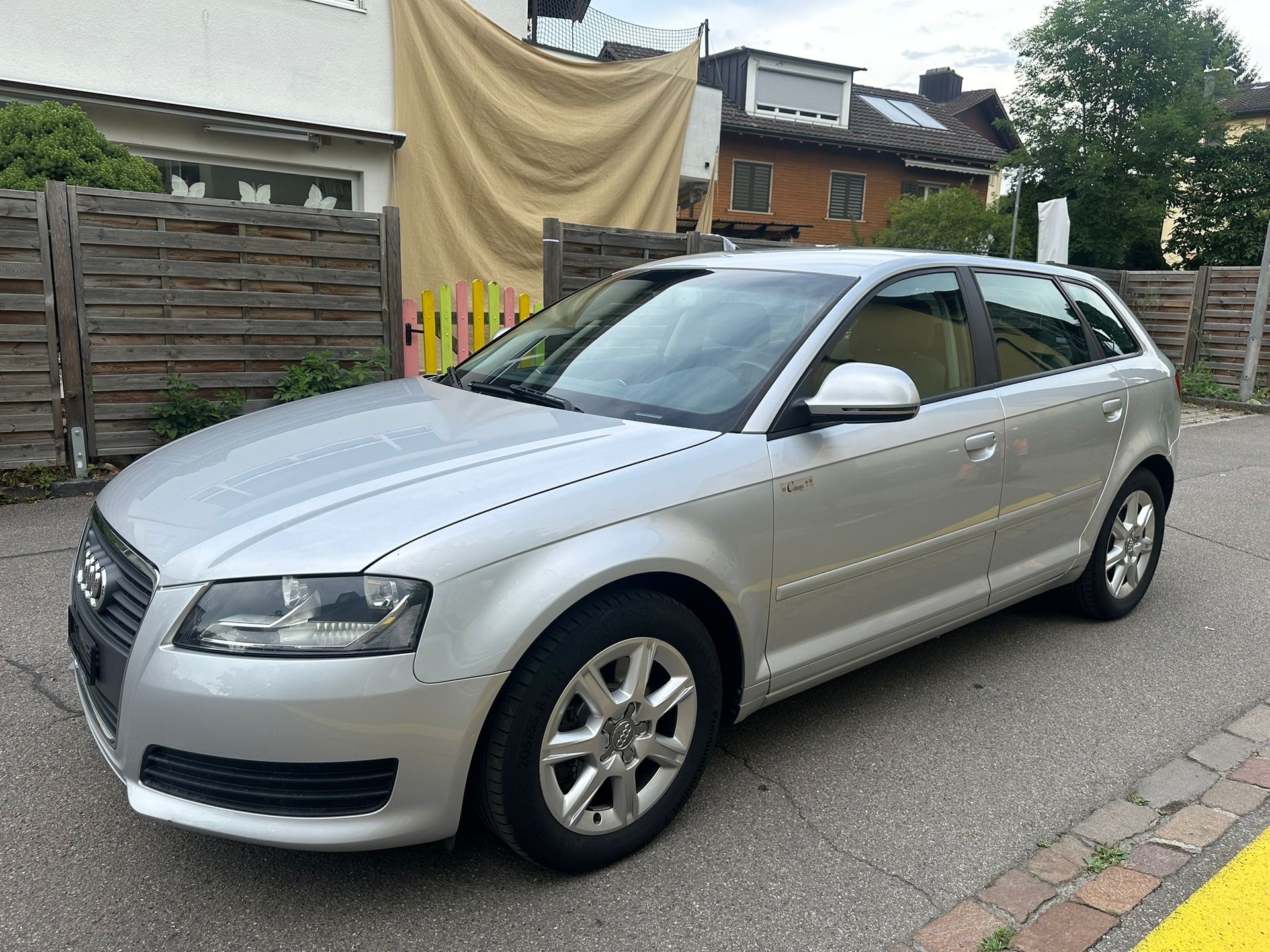 AUDI A3 Sportback 2.0 TFSI Ambition quattro S-tronic-image-2