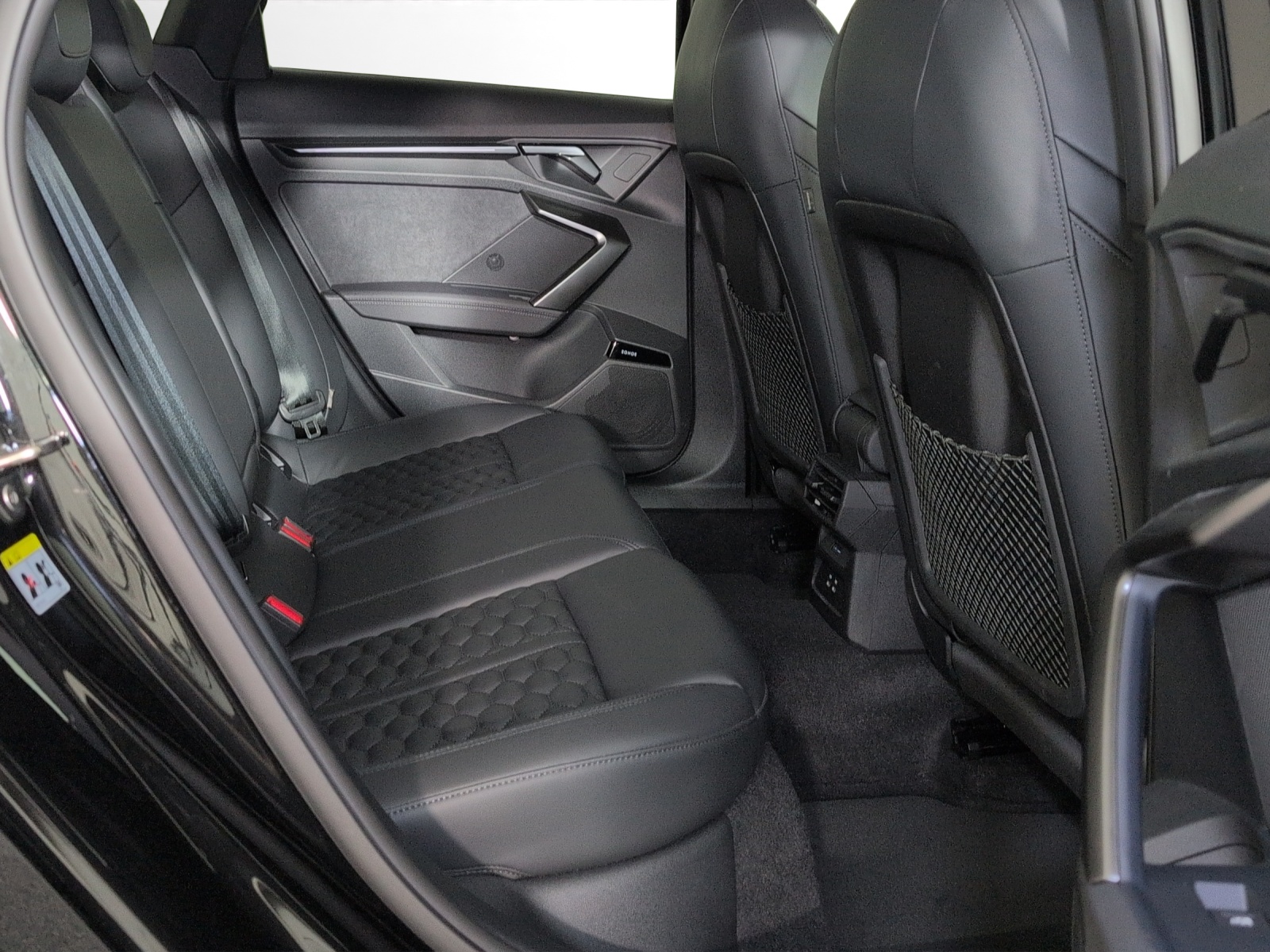 AUDI RS3 Sportback 2.5 TSI quattro S-tronic-image-8