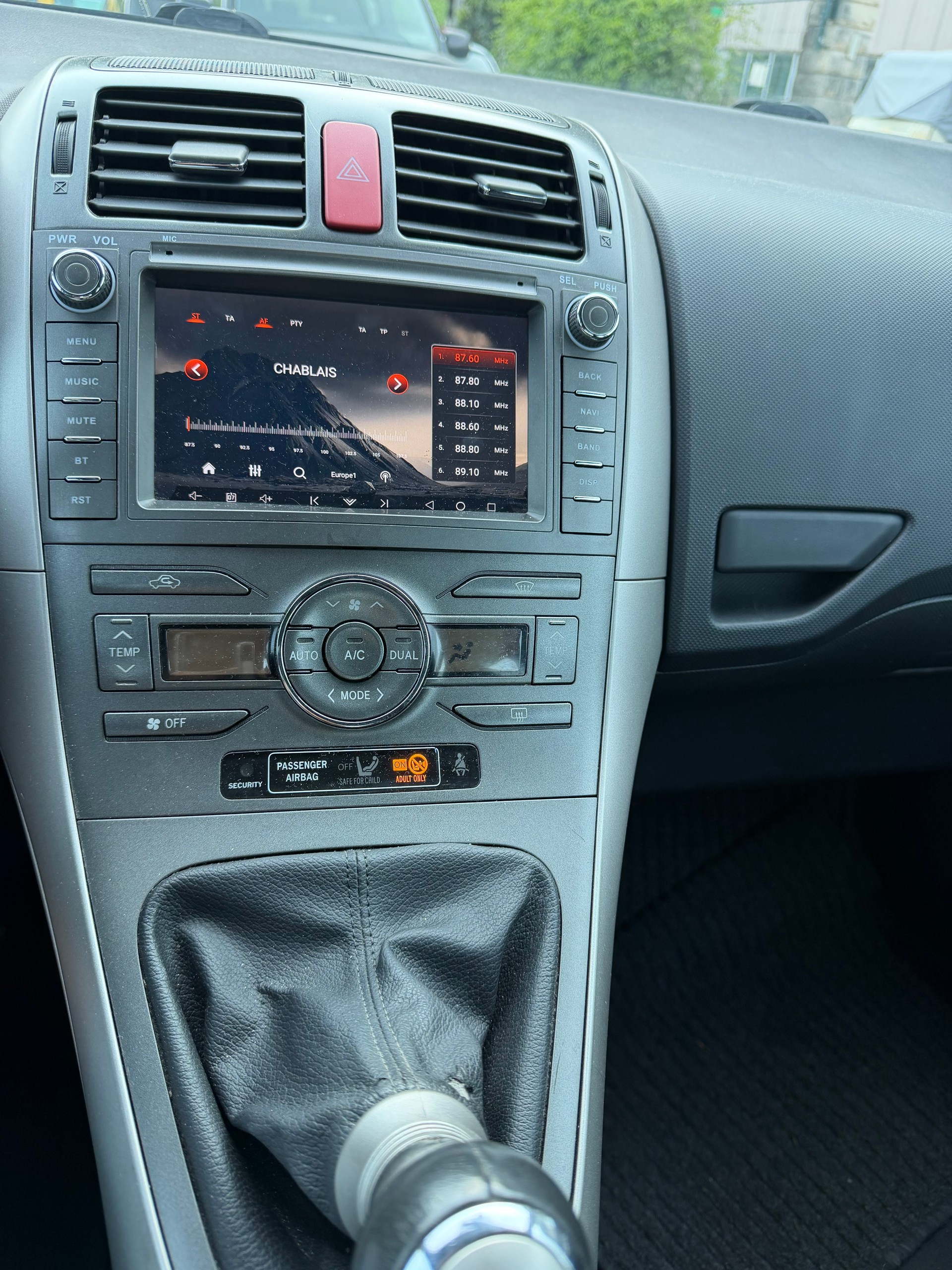 TOYOTA Auris 1.6 Linea Luna-image-8