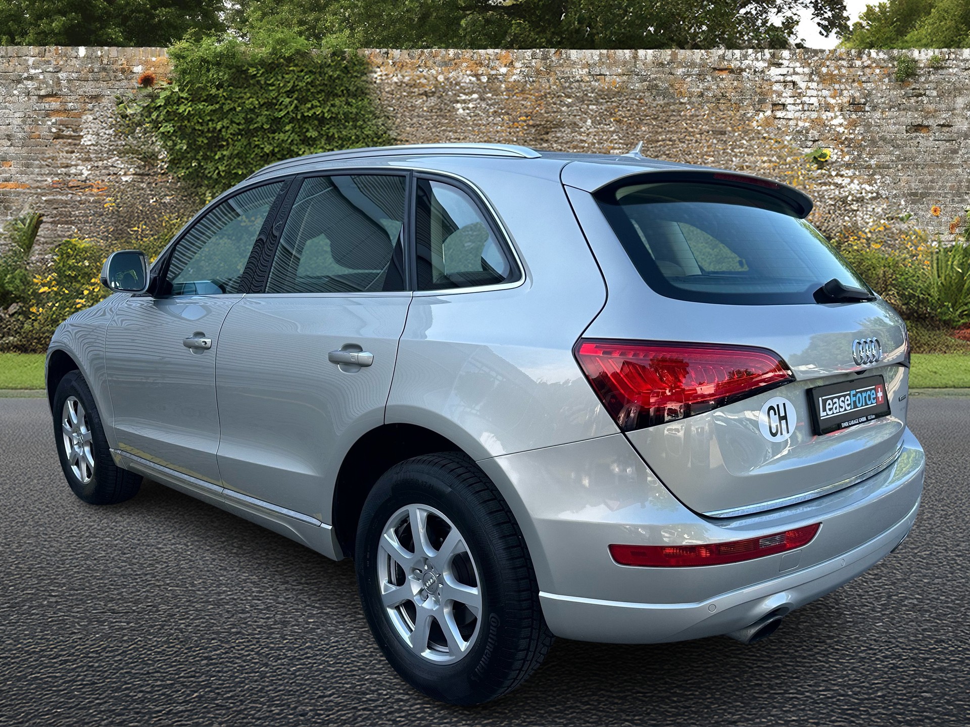 AUDI Q5 2.0 TFSI quattro tiptronic-image-2