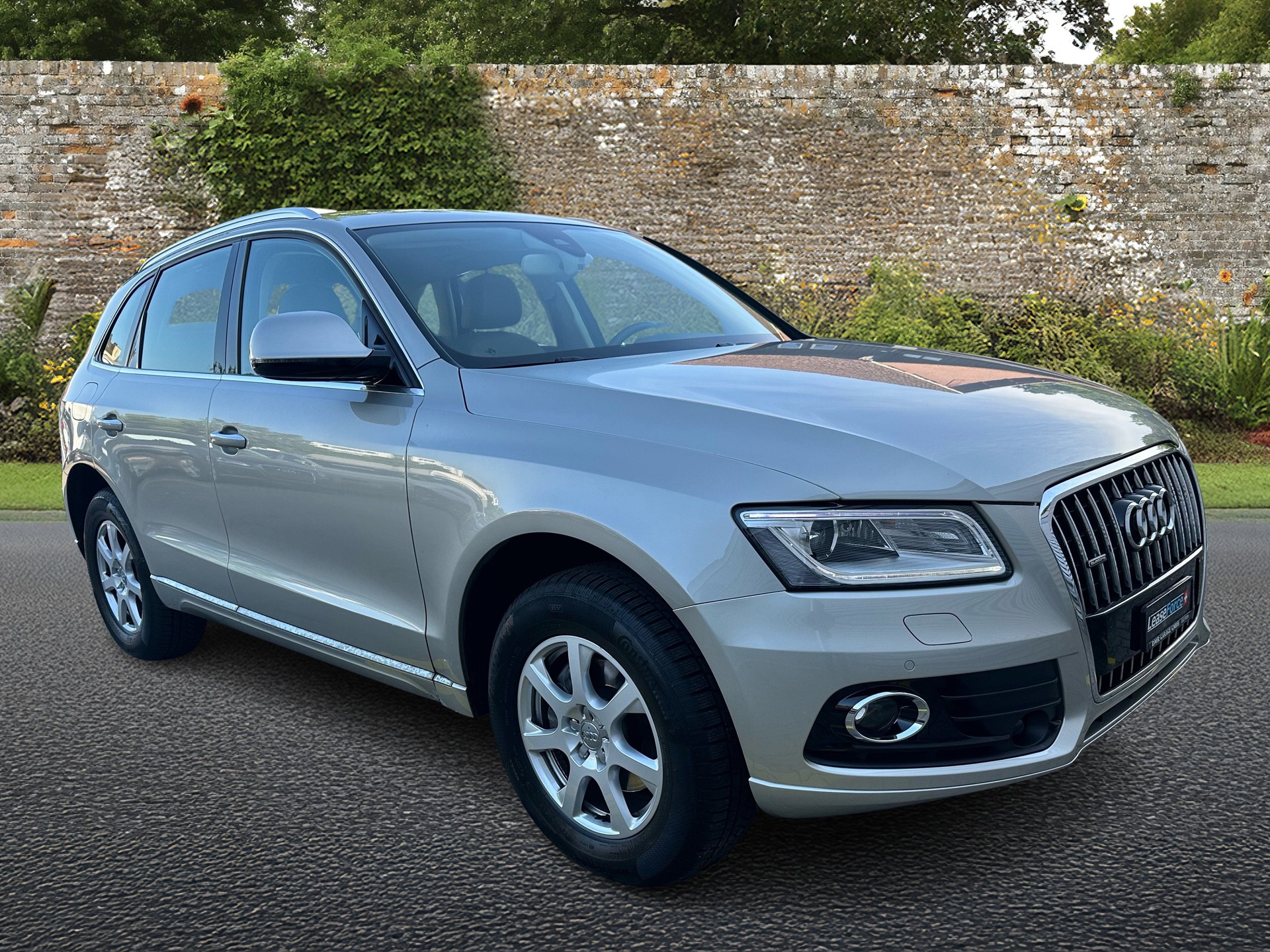 AUDI Q5 2.0 TFSI quattro tiptronic-image-6