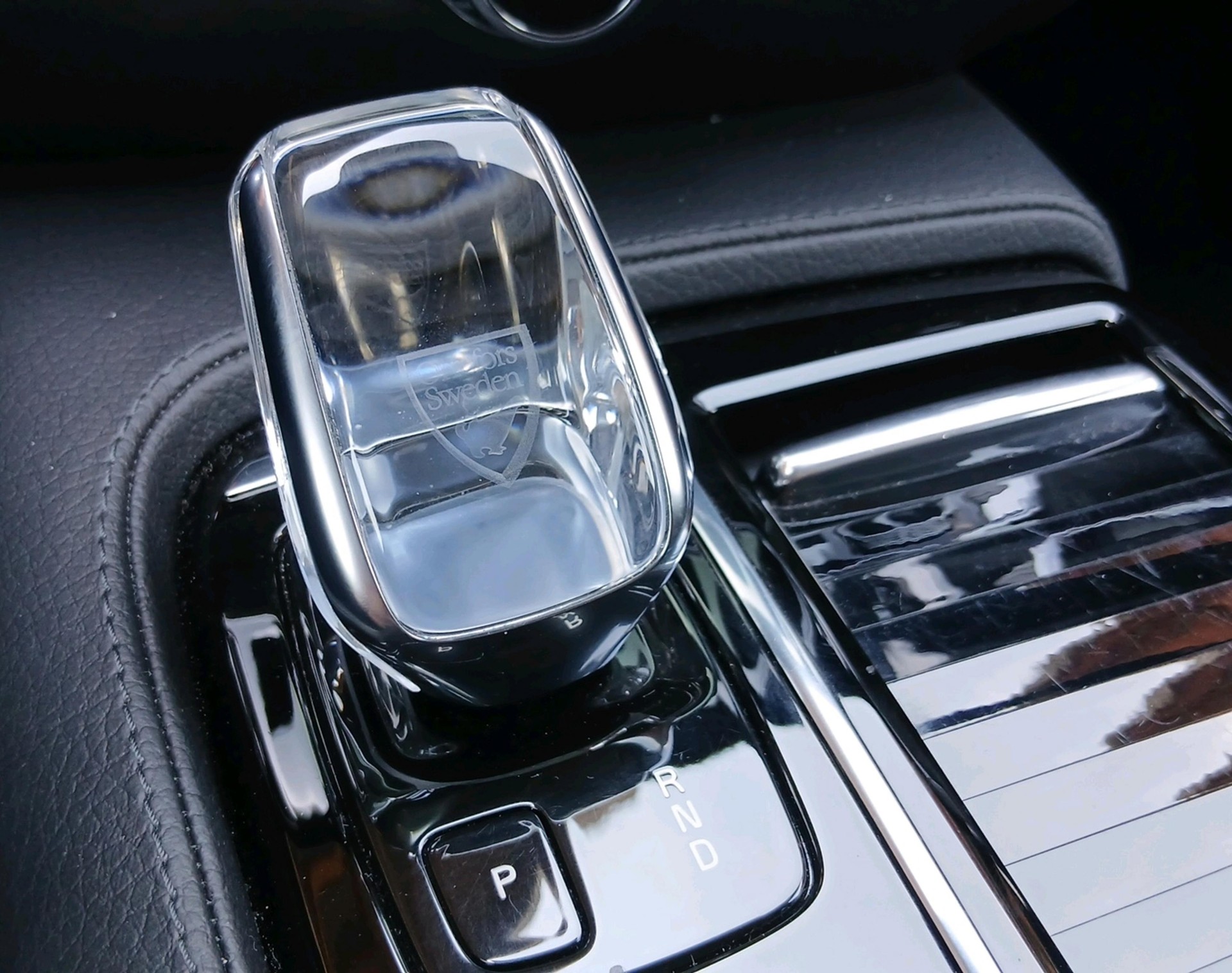 VOLVO V60 2.0 T6 TE Inscription eAWD-image-16