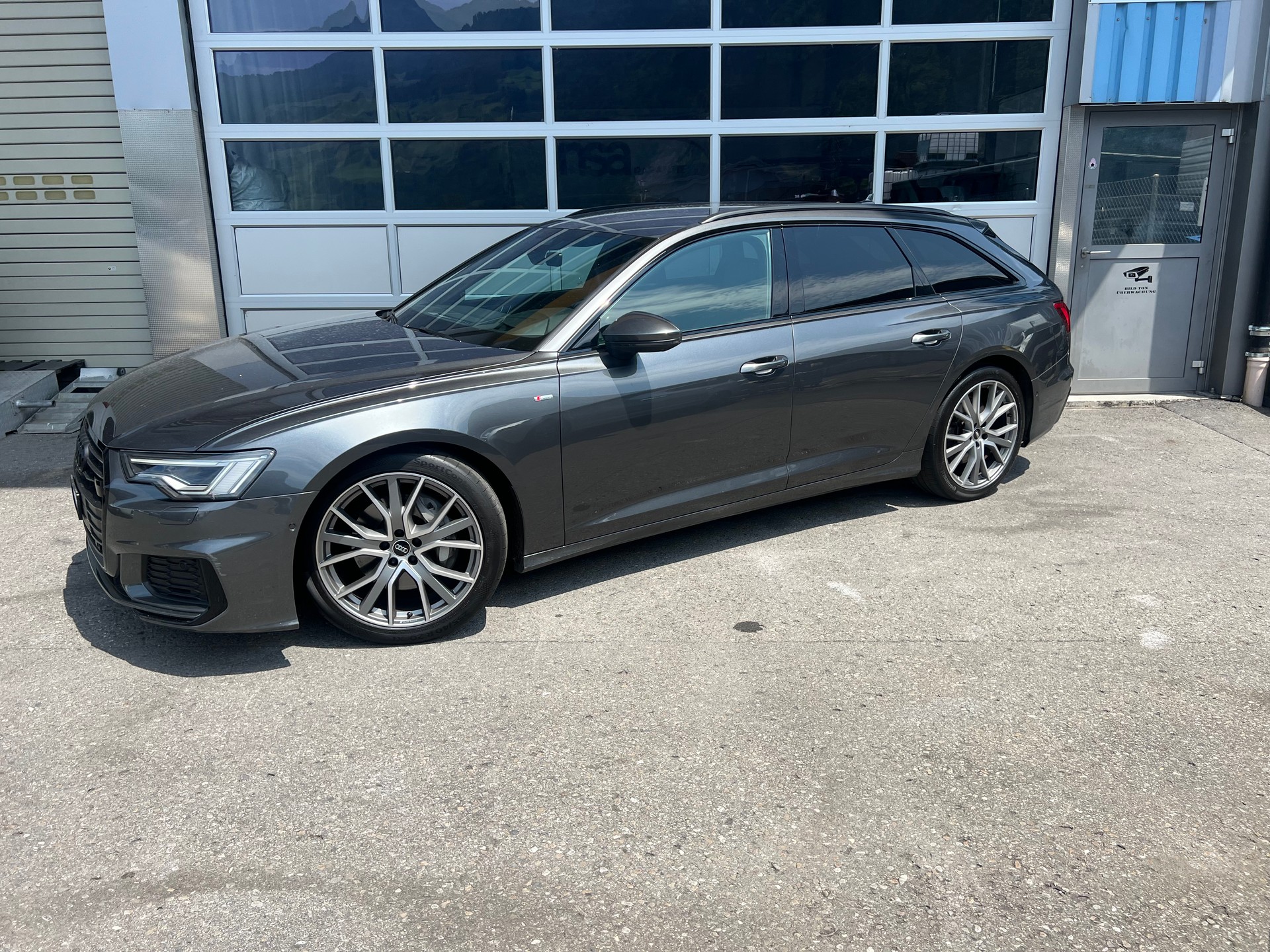 AUDI A6 Avant 3.0 TDI S-Line 4x4 * Navi * Teilleder Rückfahrtkamera * Head -up Display * Standheizung *AHK 2000 kg.*Assistenzpaket **-image-2