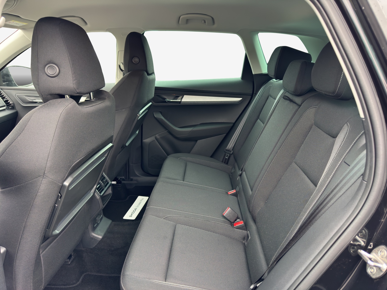SKODA Karoq 1.5 TSI Ambition DSG-image-11