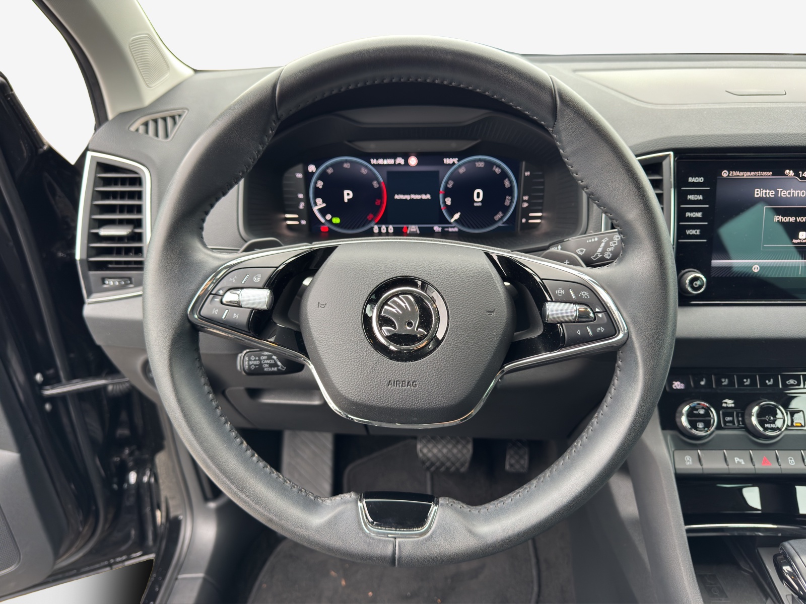 SKODA Karoq 1.5 TSI Ambition DSG-image-9