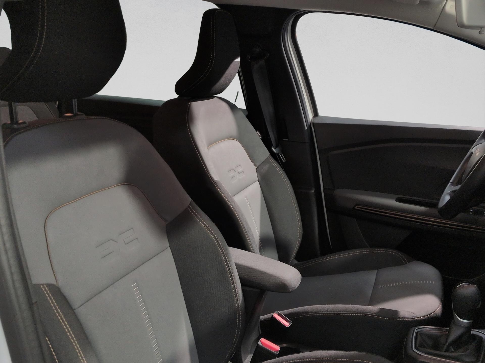 DACIA Jogger HEV 140 Extreme-image-16