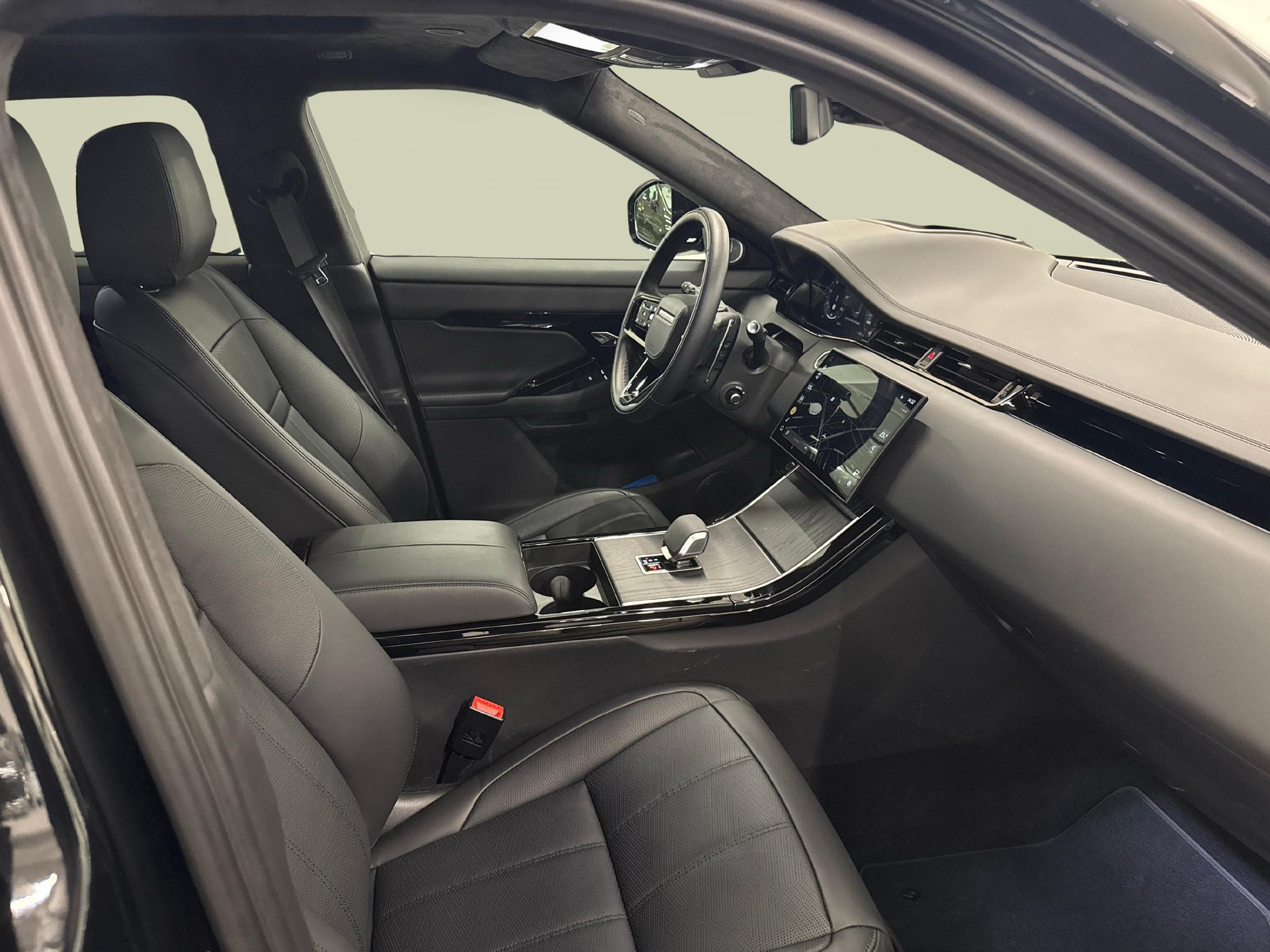 LAND ROVER Range Rover Evoque 1.5 T 270e Autobiography-image-9