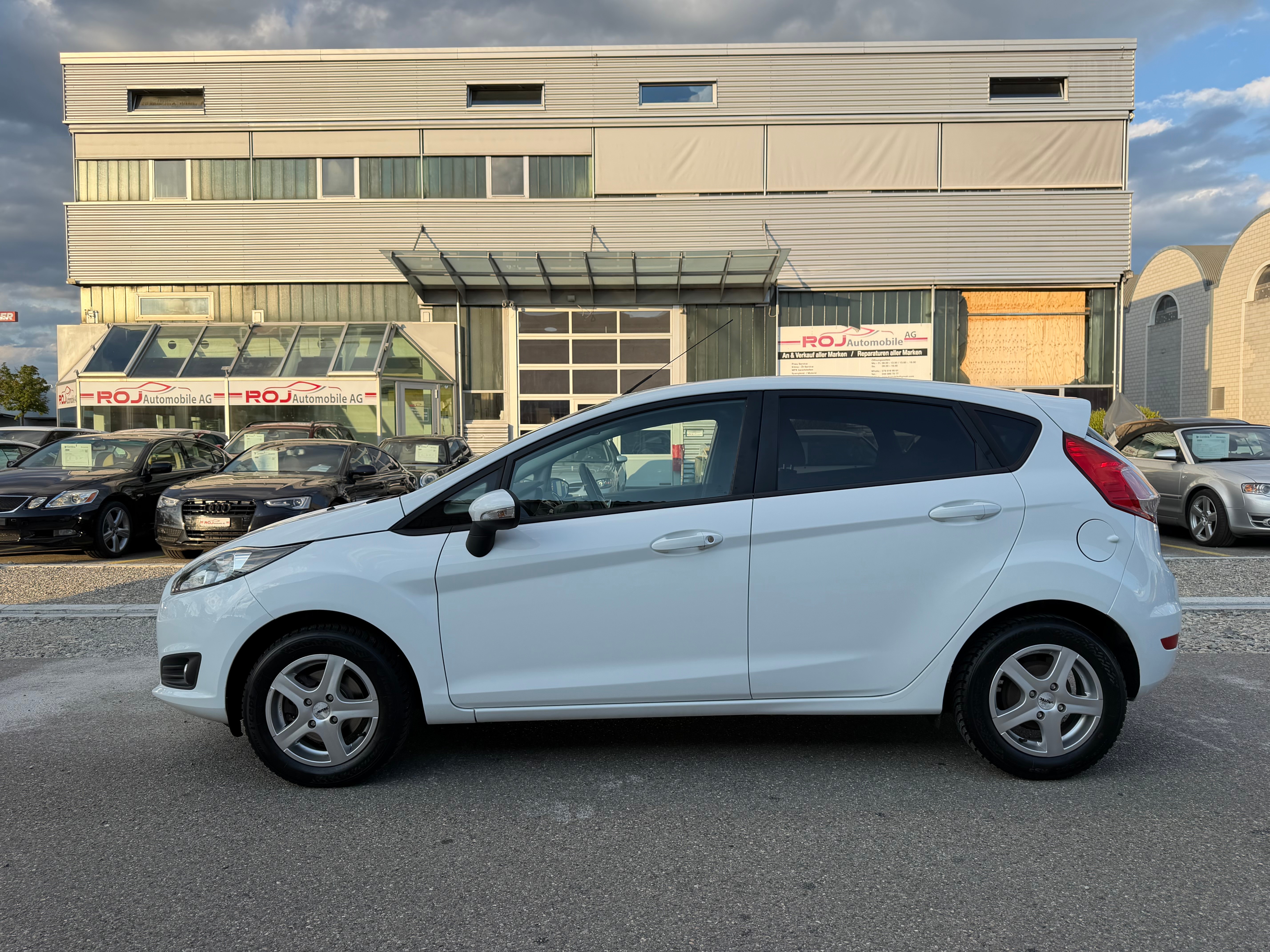 Car photo