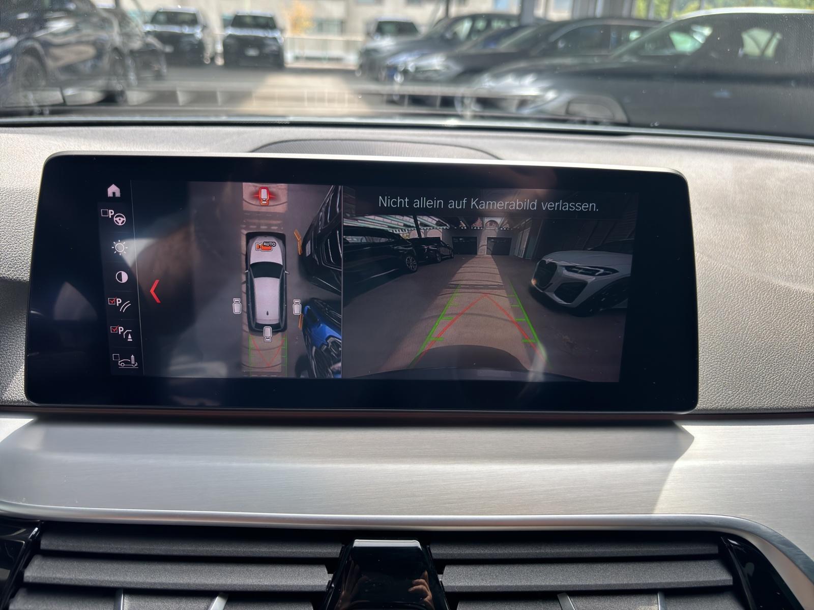 BMW 530i xDrive SAG Touring-image-18