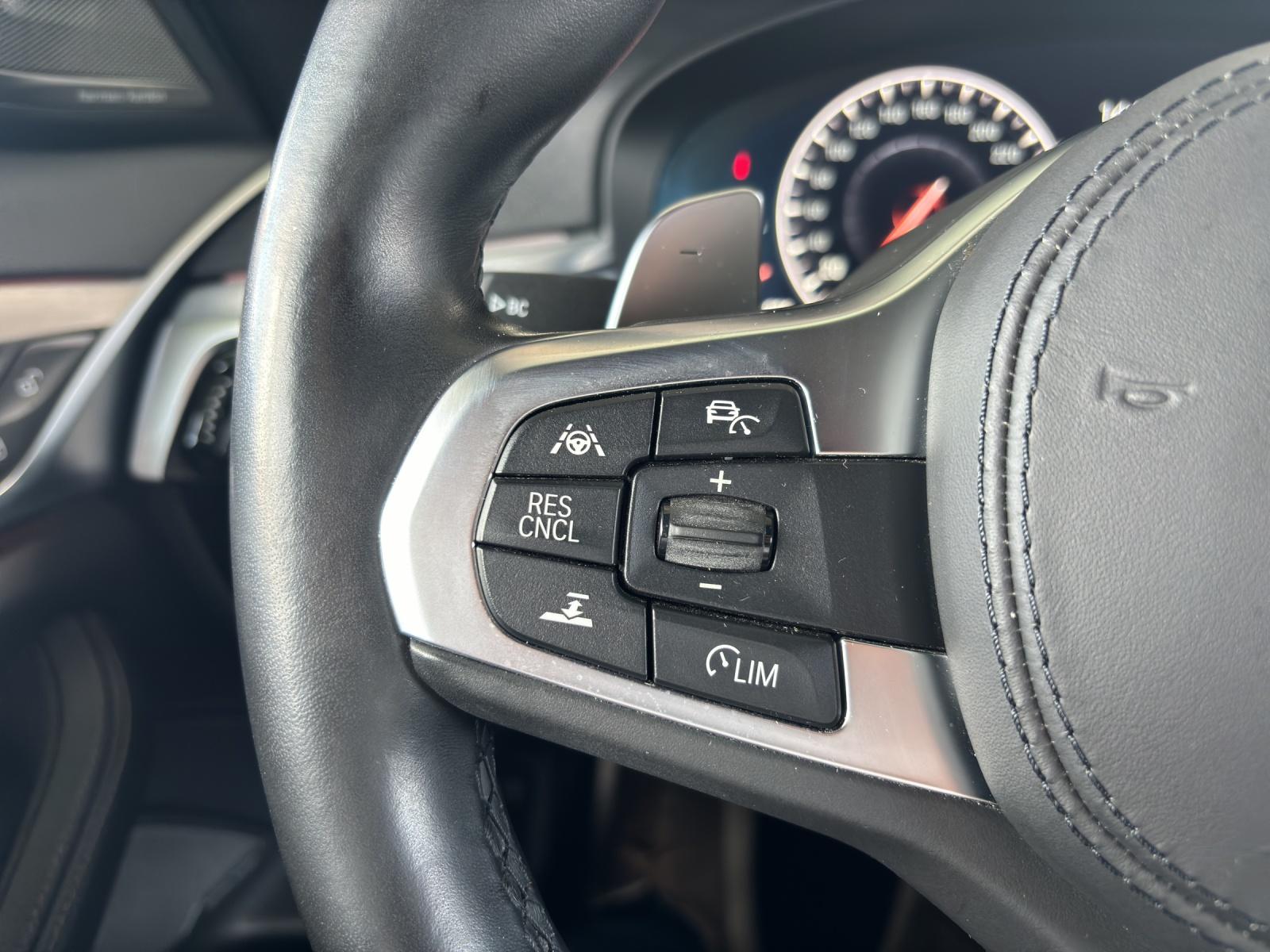 BMW 530i xDrive SAG Touring-image-15