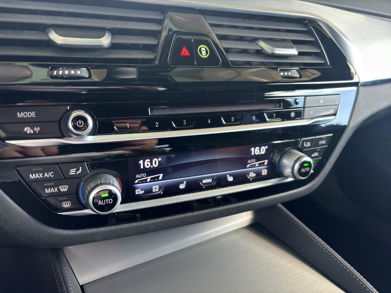 BMW 530i xDrive SAG Touring-image-13