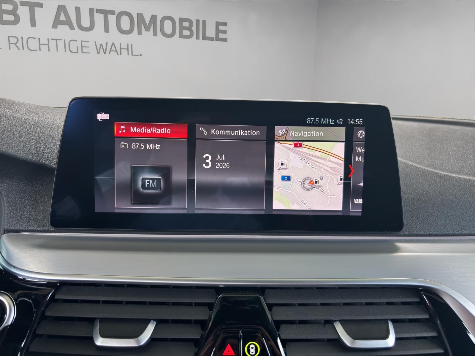 BMW 530i xDrive SAG Touring-image-9