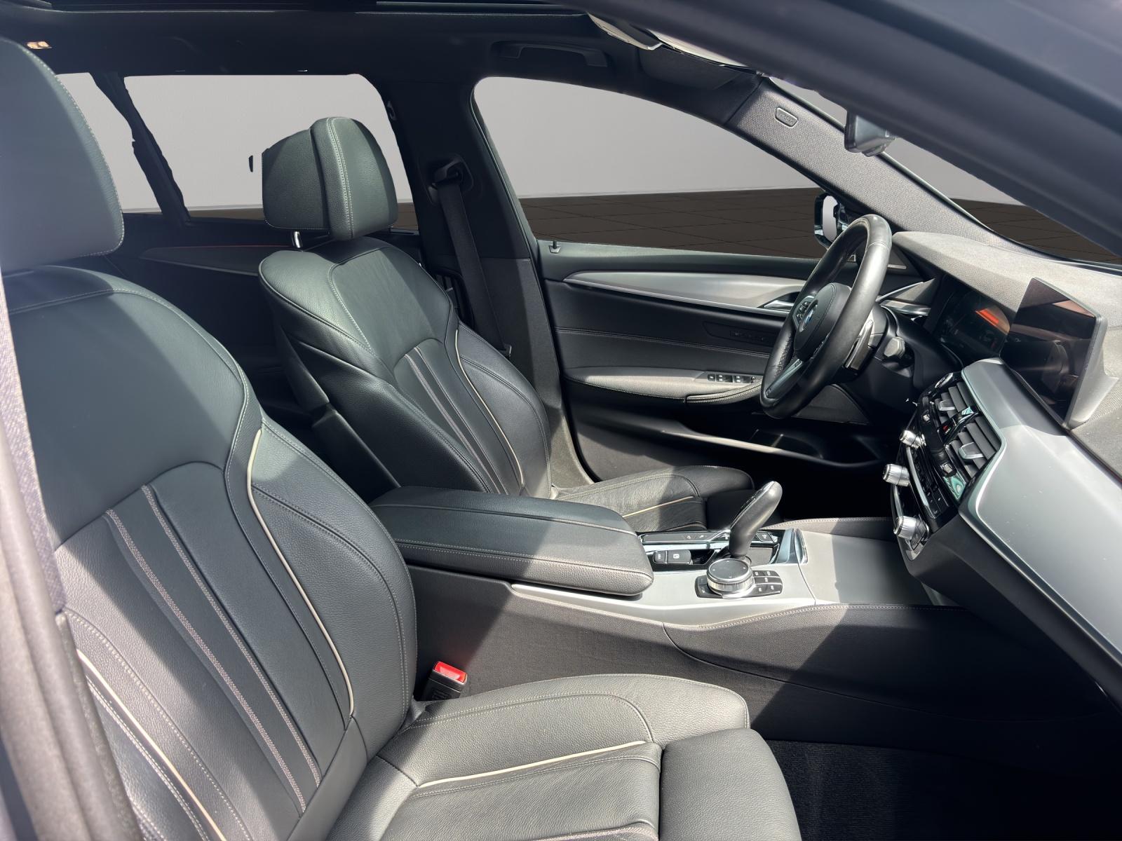 BMW 530i xDrive SAG Touring-image-10