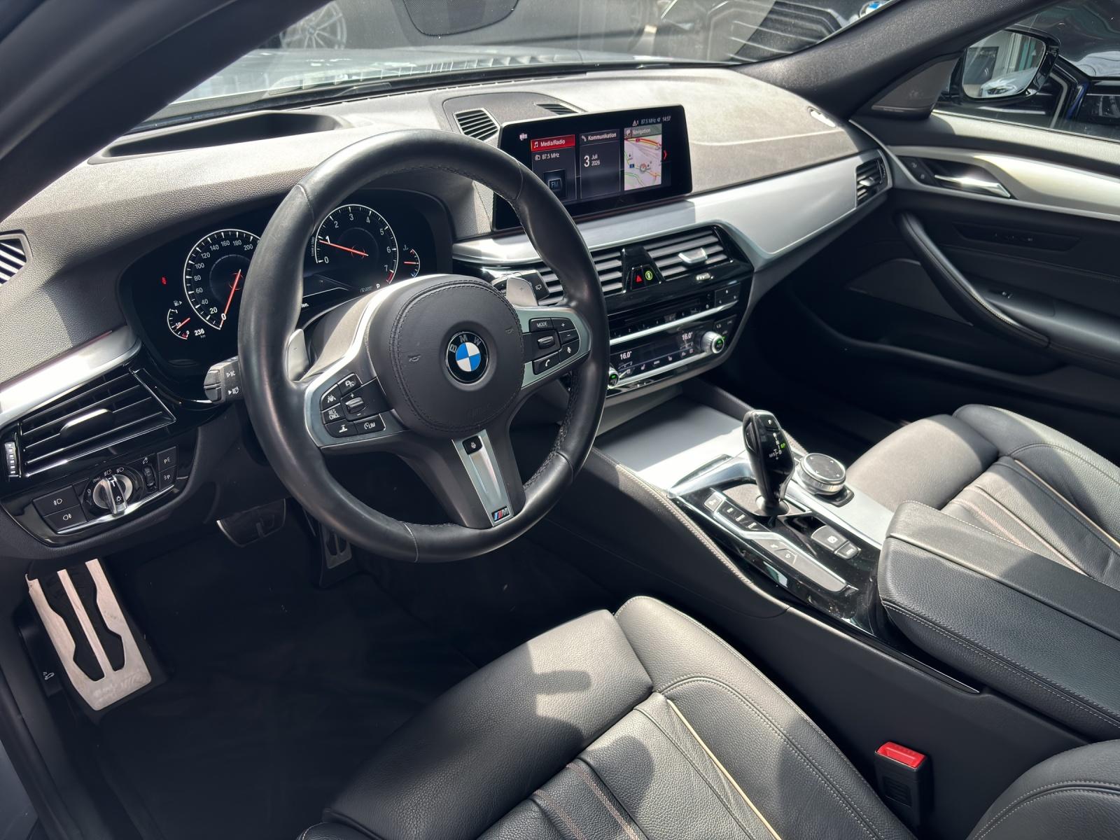 BMW 530i xDrive SAG Touring-image-20
