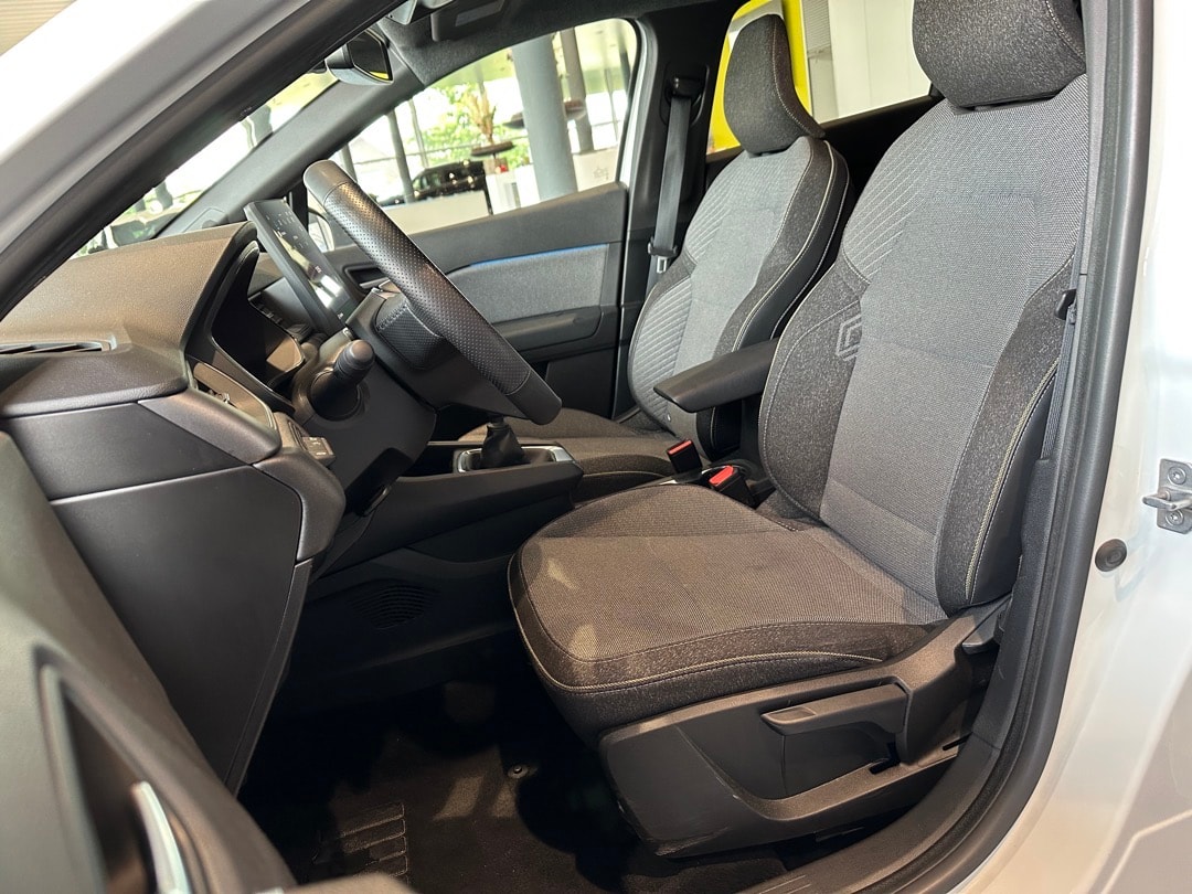 RENAULT Captur 1.3 TCe Techno-image-10