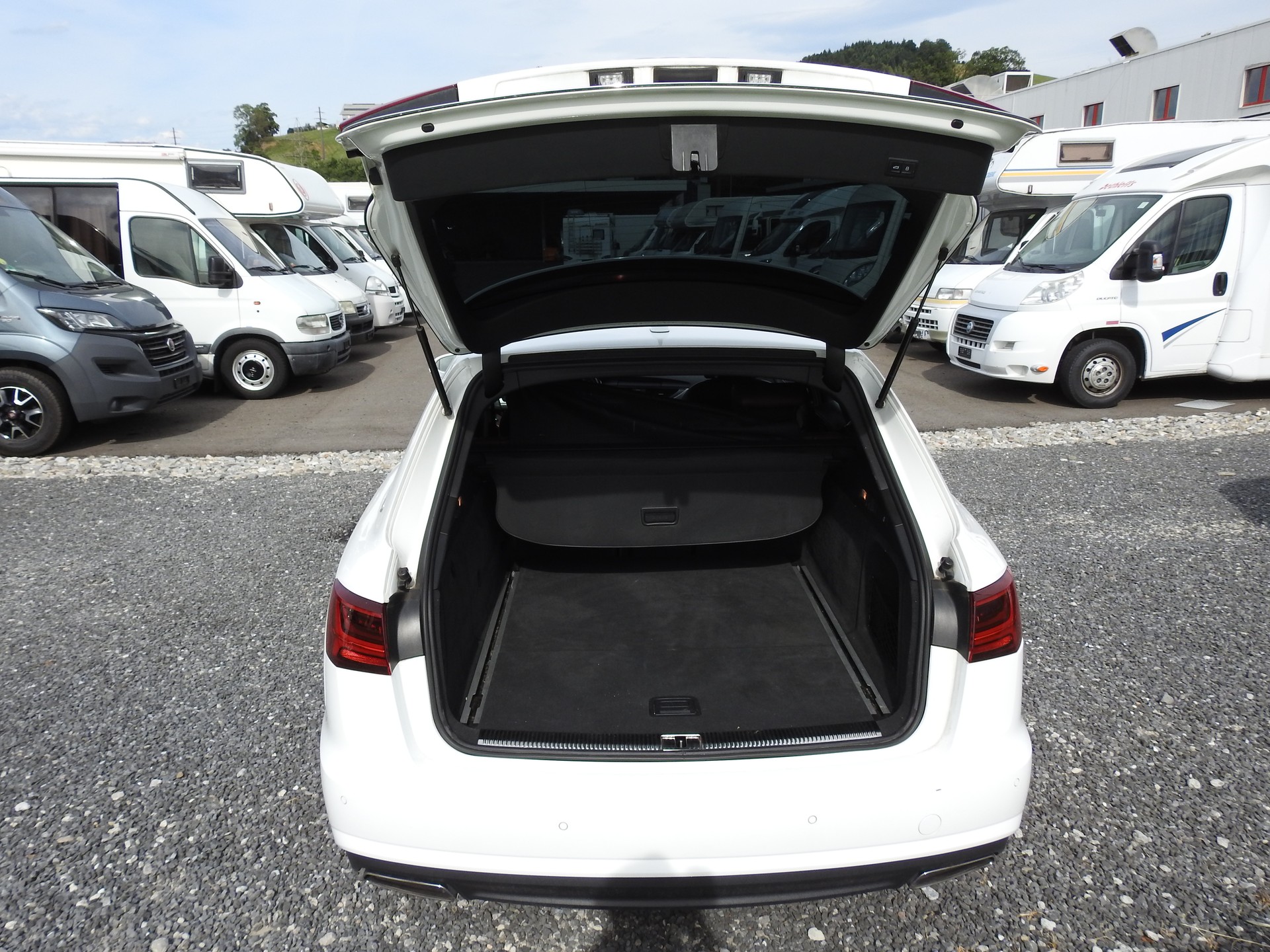 AUDI A6 Avant 3.0 TDI V6 quattro S-tronic-image-10