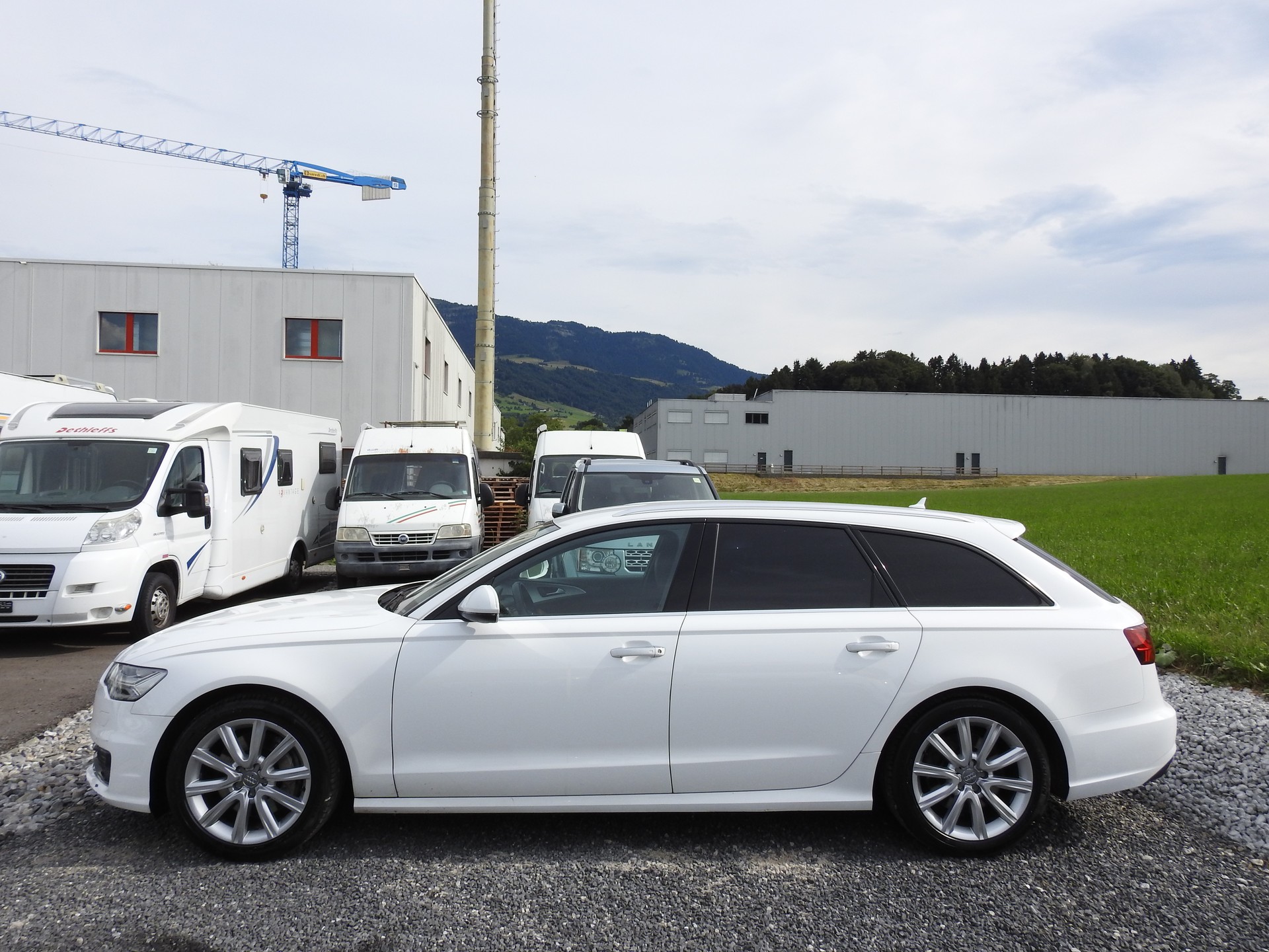 AUDI A6 Avant 3.0 TDI V6 quattro S-tronic-image-3