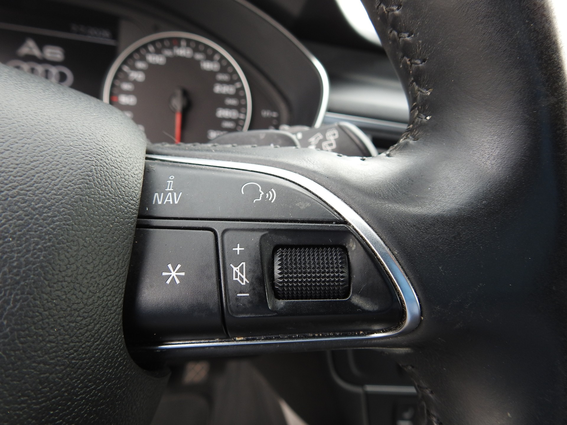 AUDI A6 Avant 3.0 TDI V6 quattro S-tronic-image-26