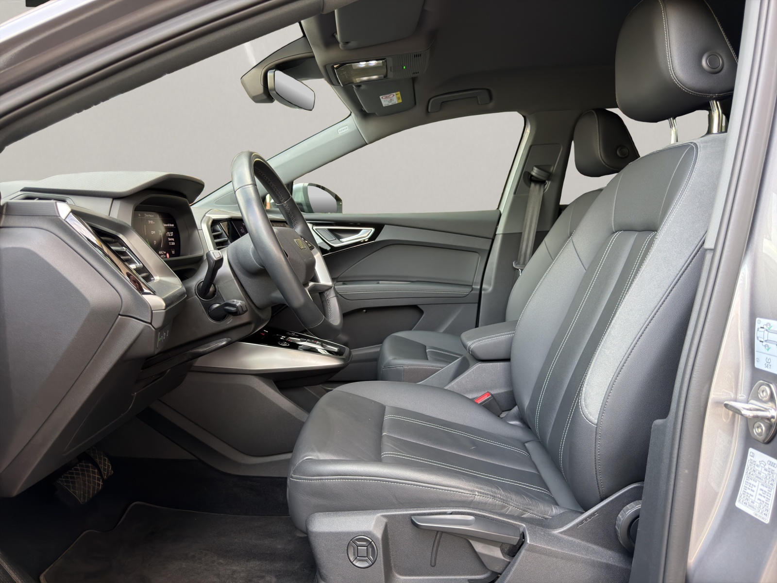 AUDI Q4 e-tron 50 quattro-image-7
