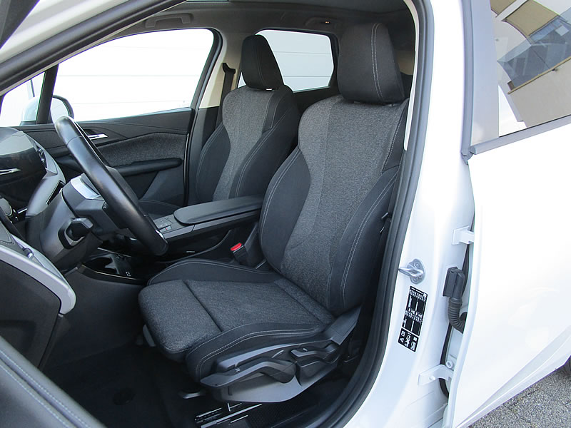 BMW 223d Active Tourer xDrive DKG-image-17