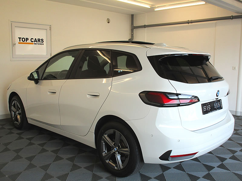 BMW 223d Active Tourer xDrive DKG-showroom-element-1