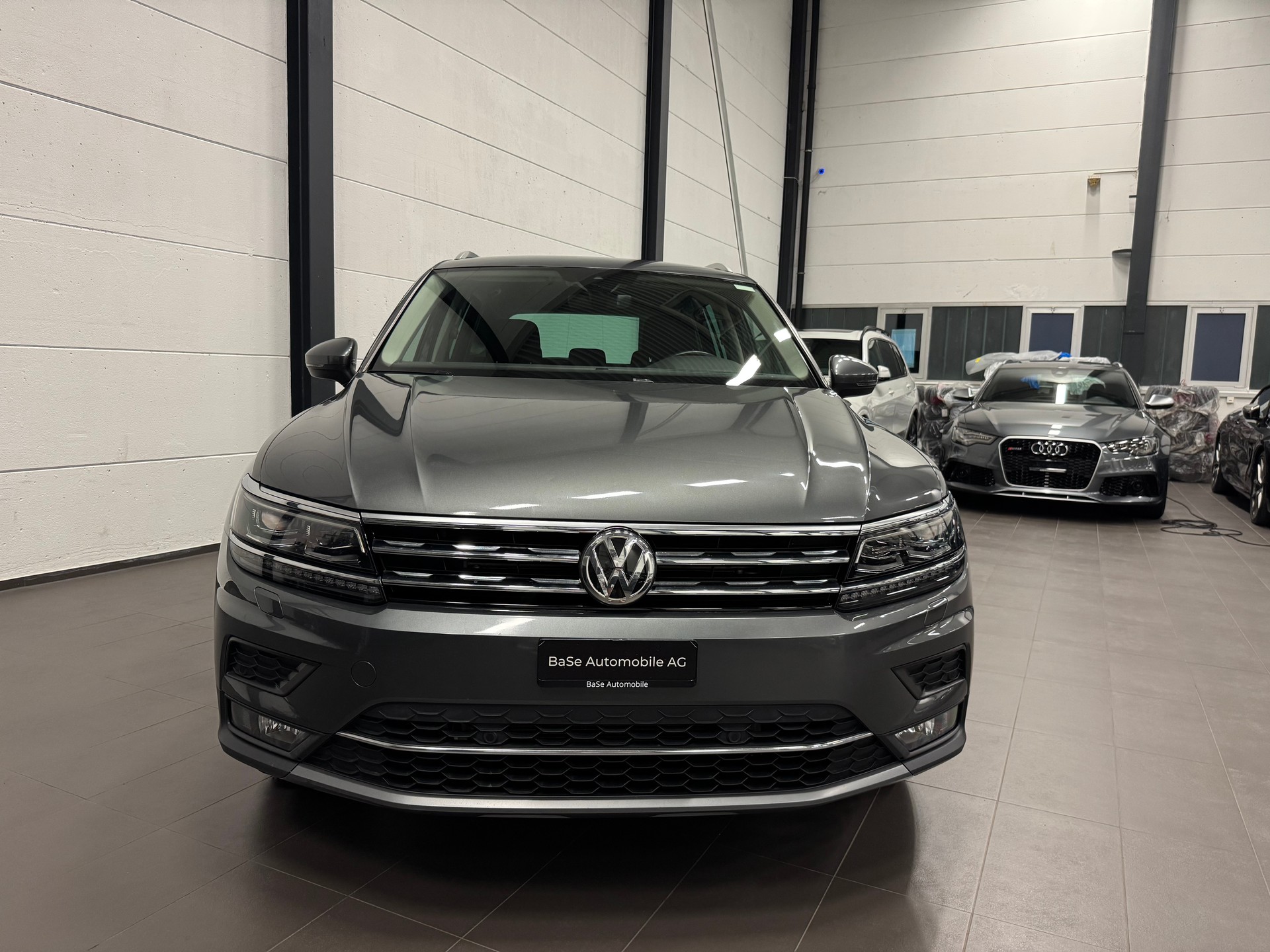 VW Tiguan 2.0TSI Highline 4Motion DSG-image-6