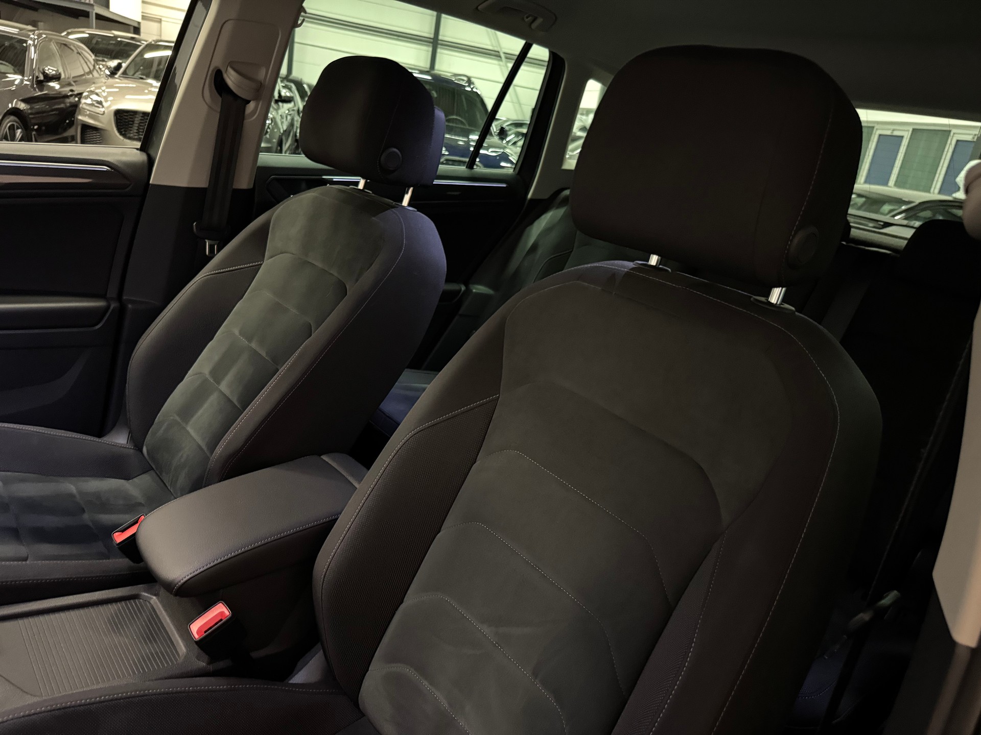 VW Tiguan 2.0TSI Highline 4Motion DSG-image-18