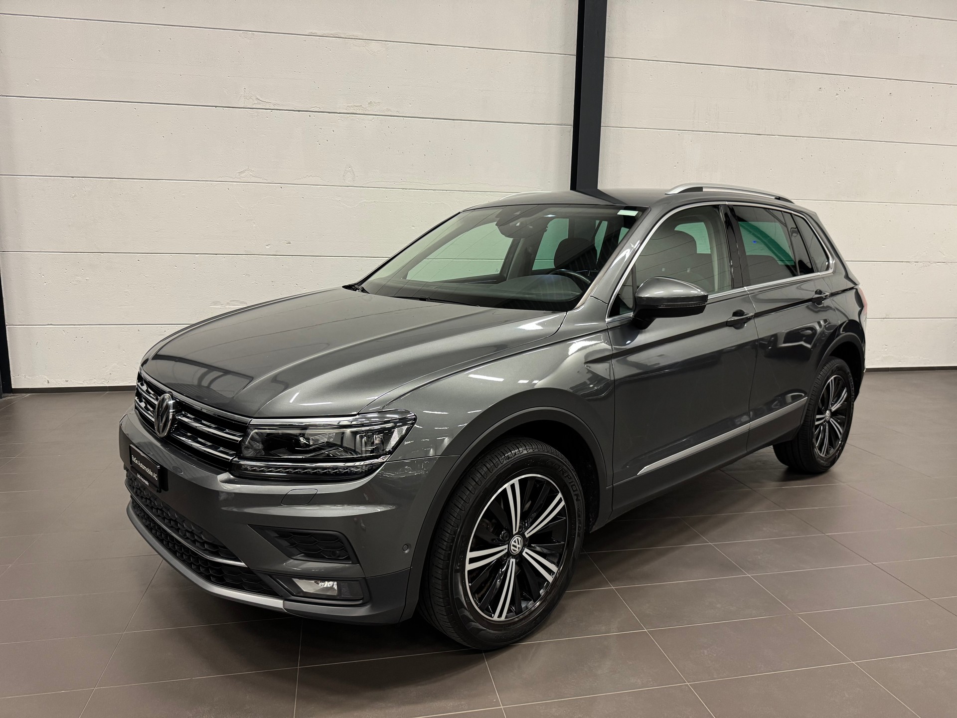 VW Tiguan 2.0TSI Highline 4Motion DSG-image-2