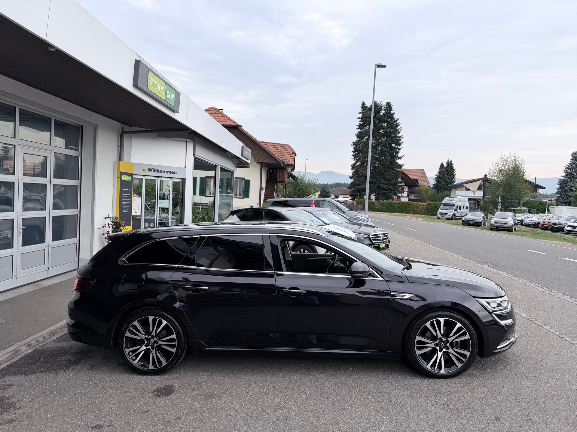 RENAULT Talisman Grandtour 1.6 TCe Initiale EDC+++TOP AUSGESTATTET+++-image-3