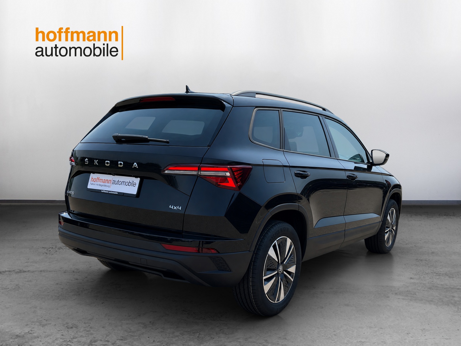 SKODA Karoq 2.0 TDI CR Dynamic 4x4 DSG-image-3