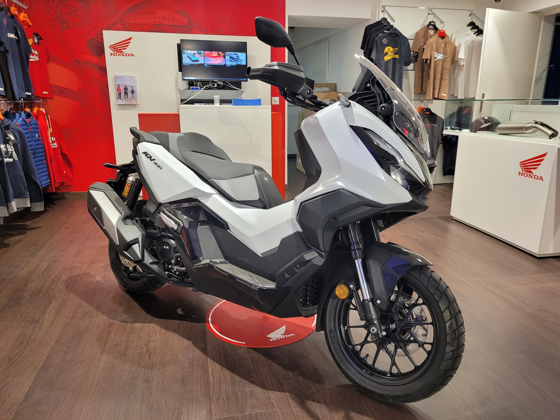 HONDA ADV 350